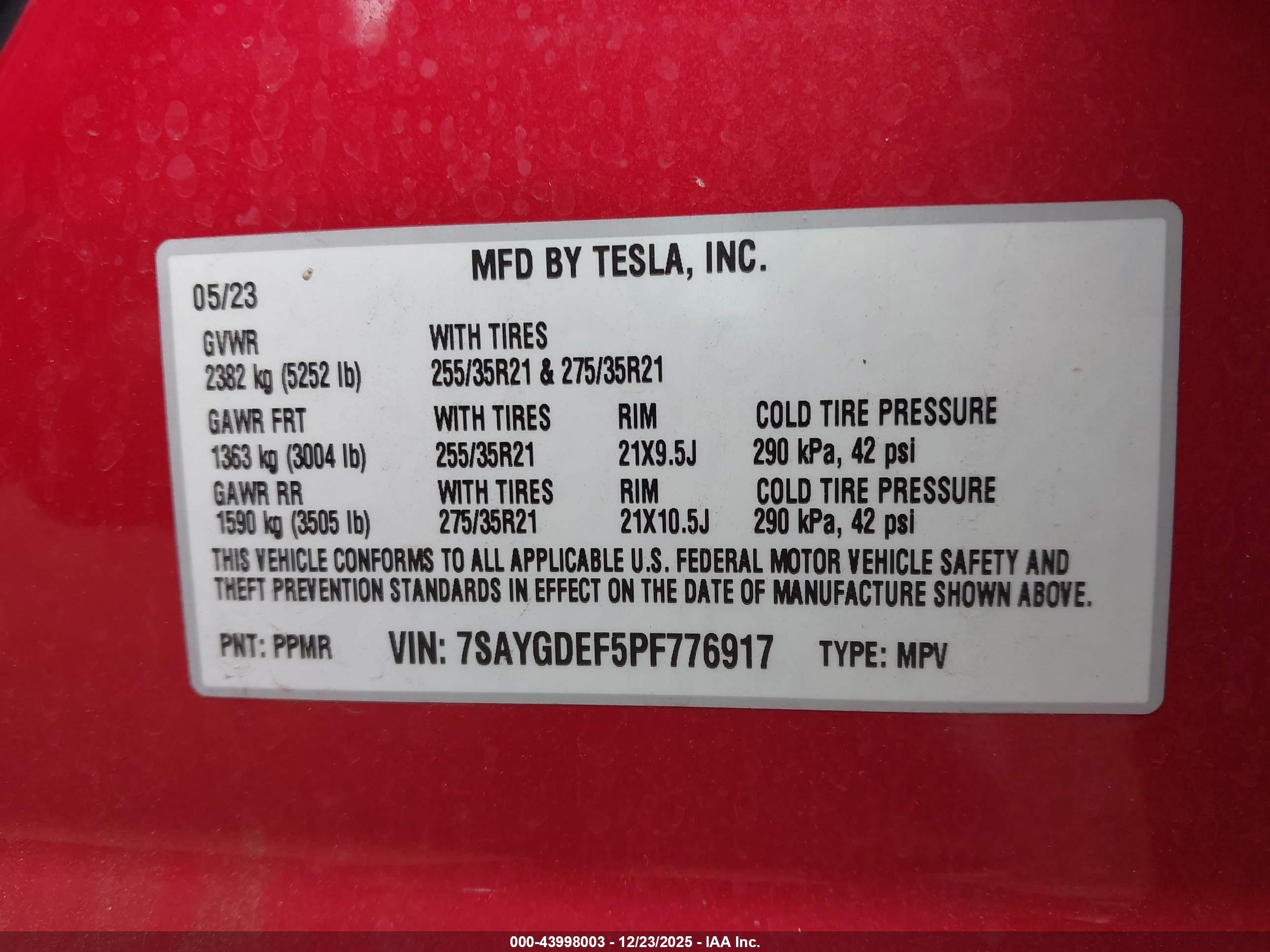 TESLA MODEL image 9