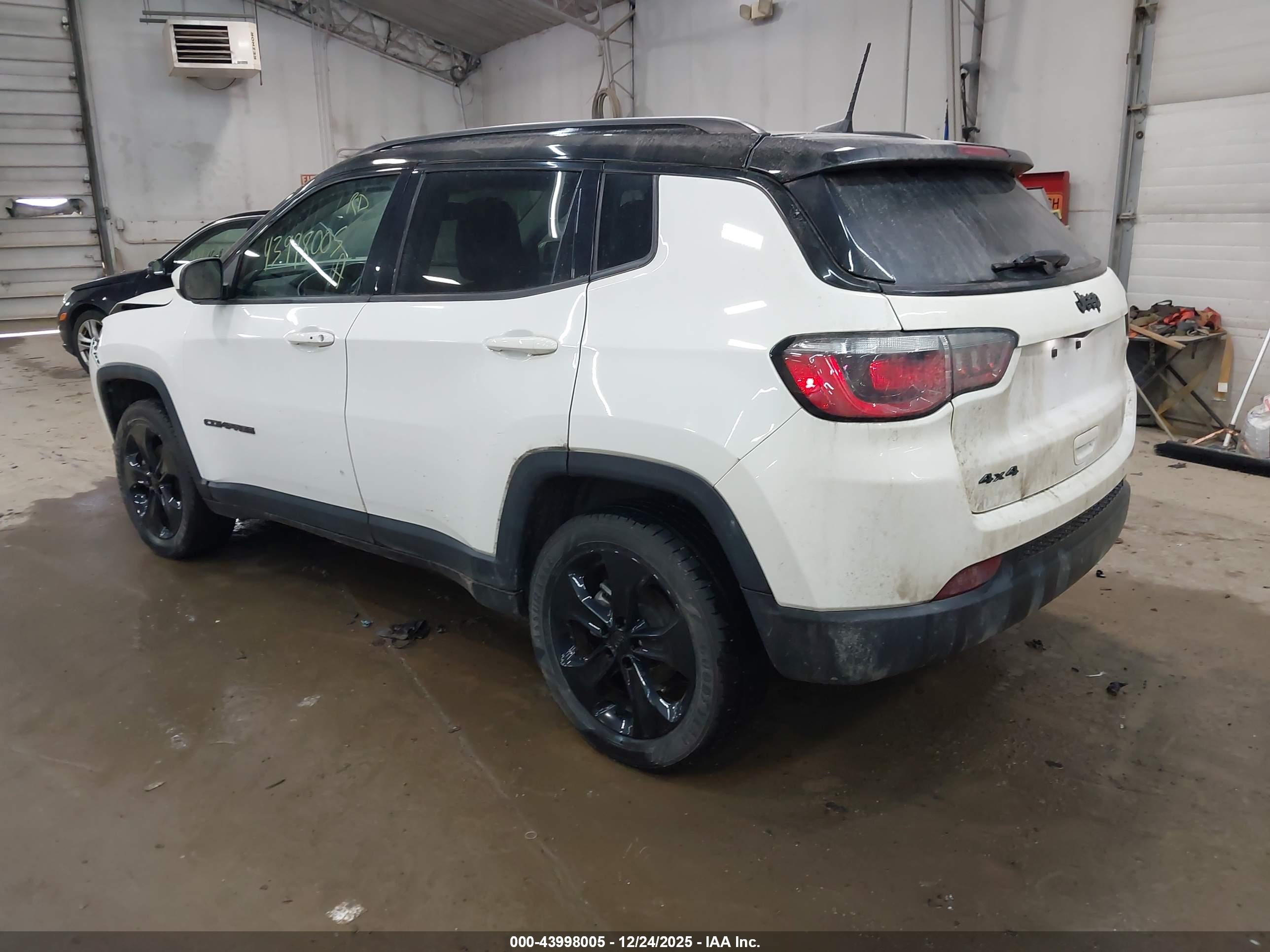 JEEP COMPASS image 3