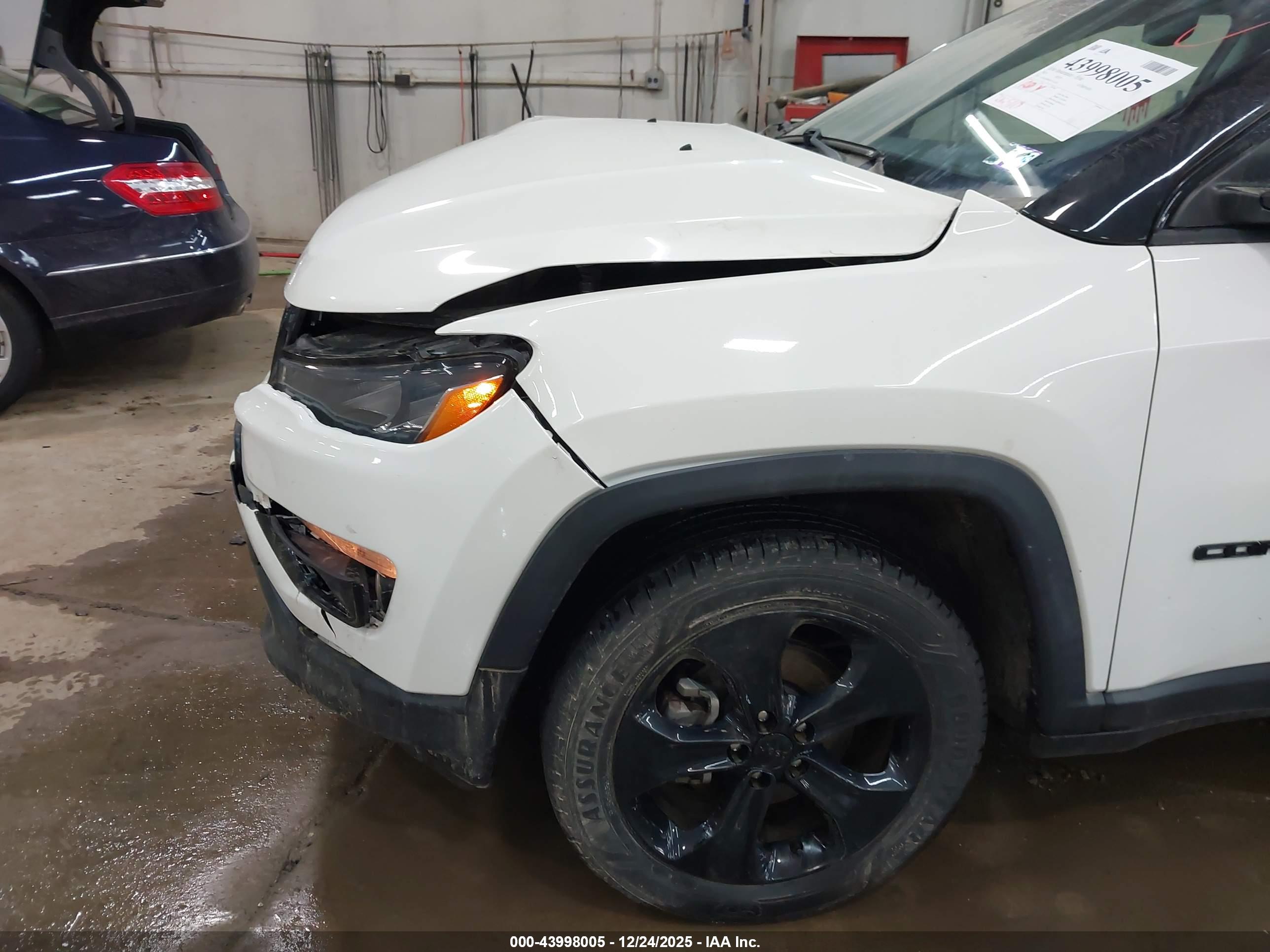 JEEP COMPASS image 6