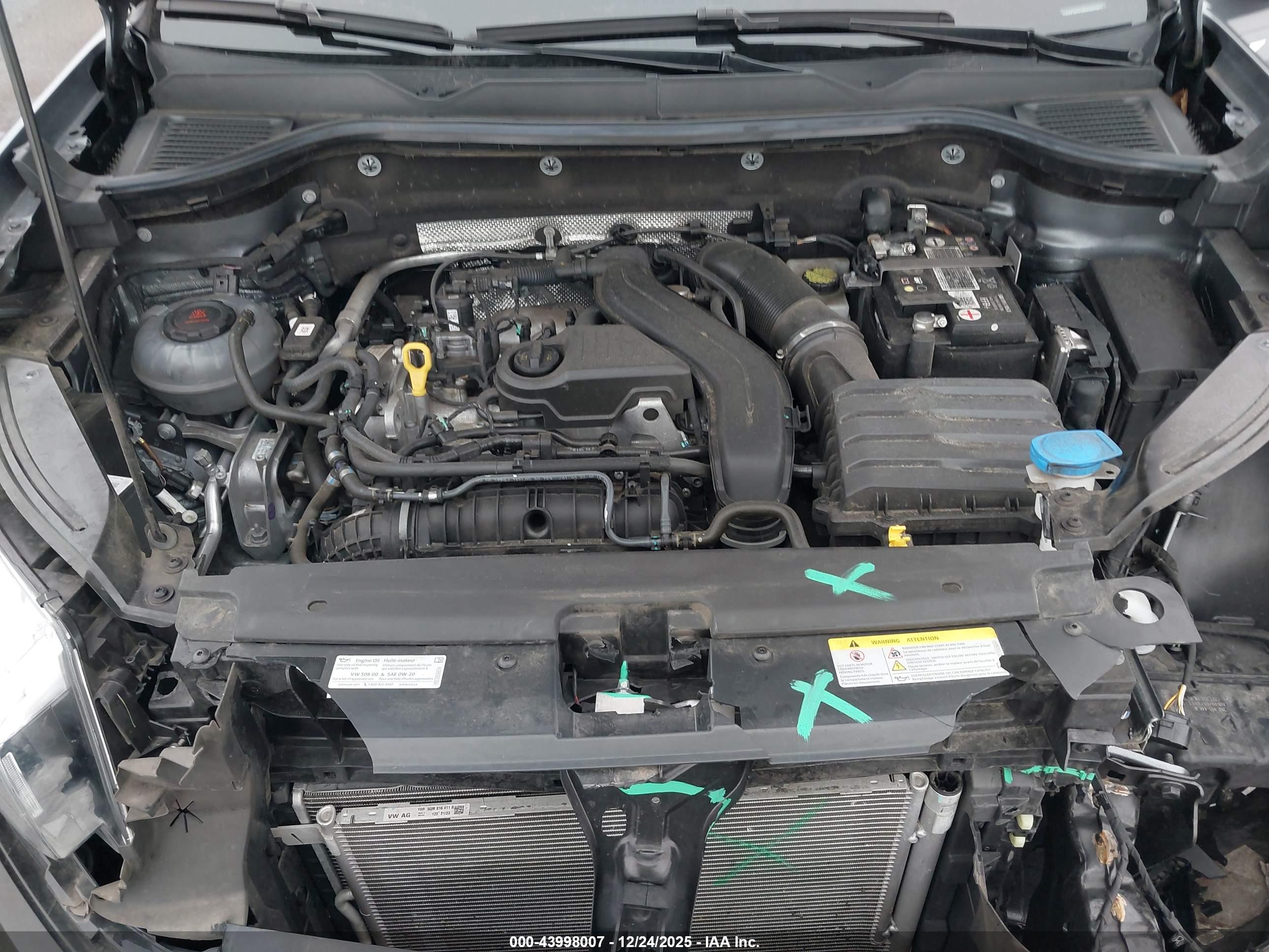 VOLKSWAGEN TAOS image 10