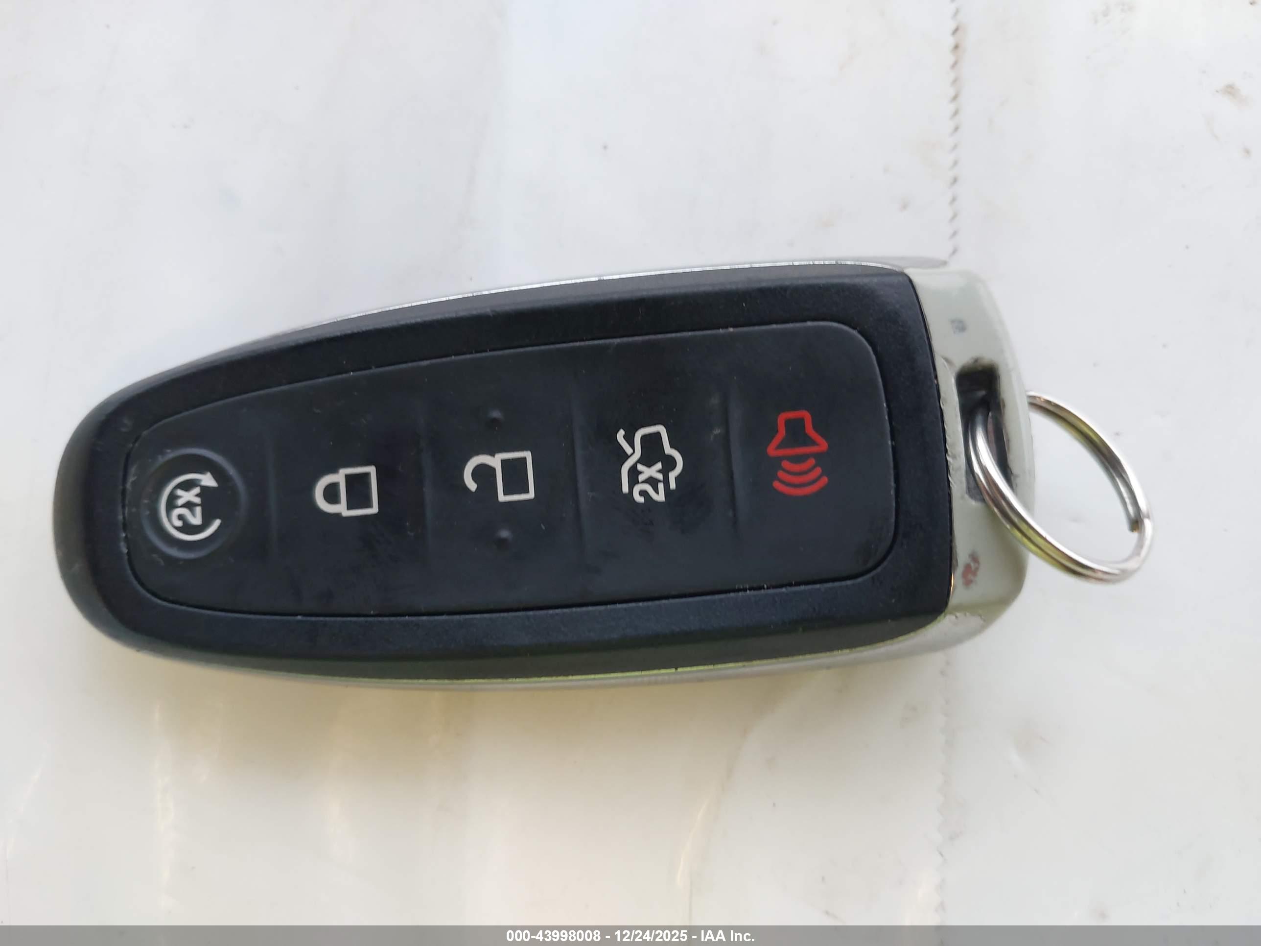 FORD ESCAPE image 11
