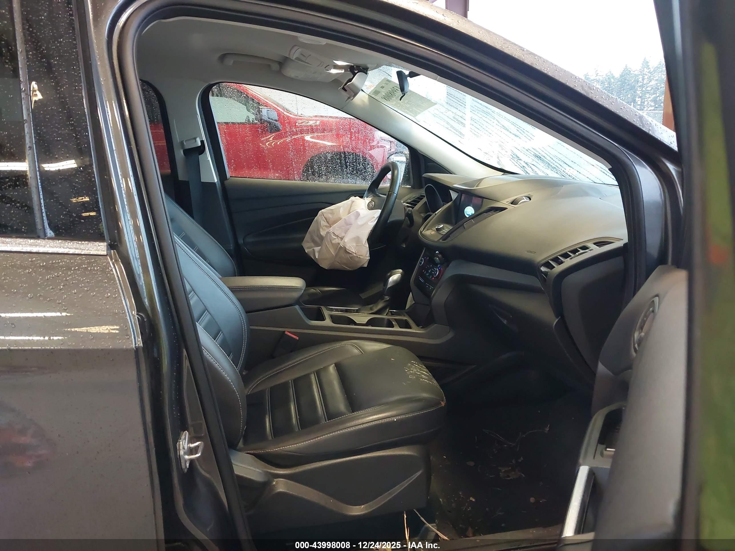 FORD ESCAPE image 5