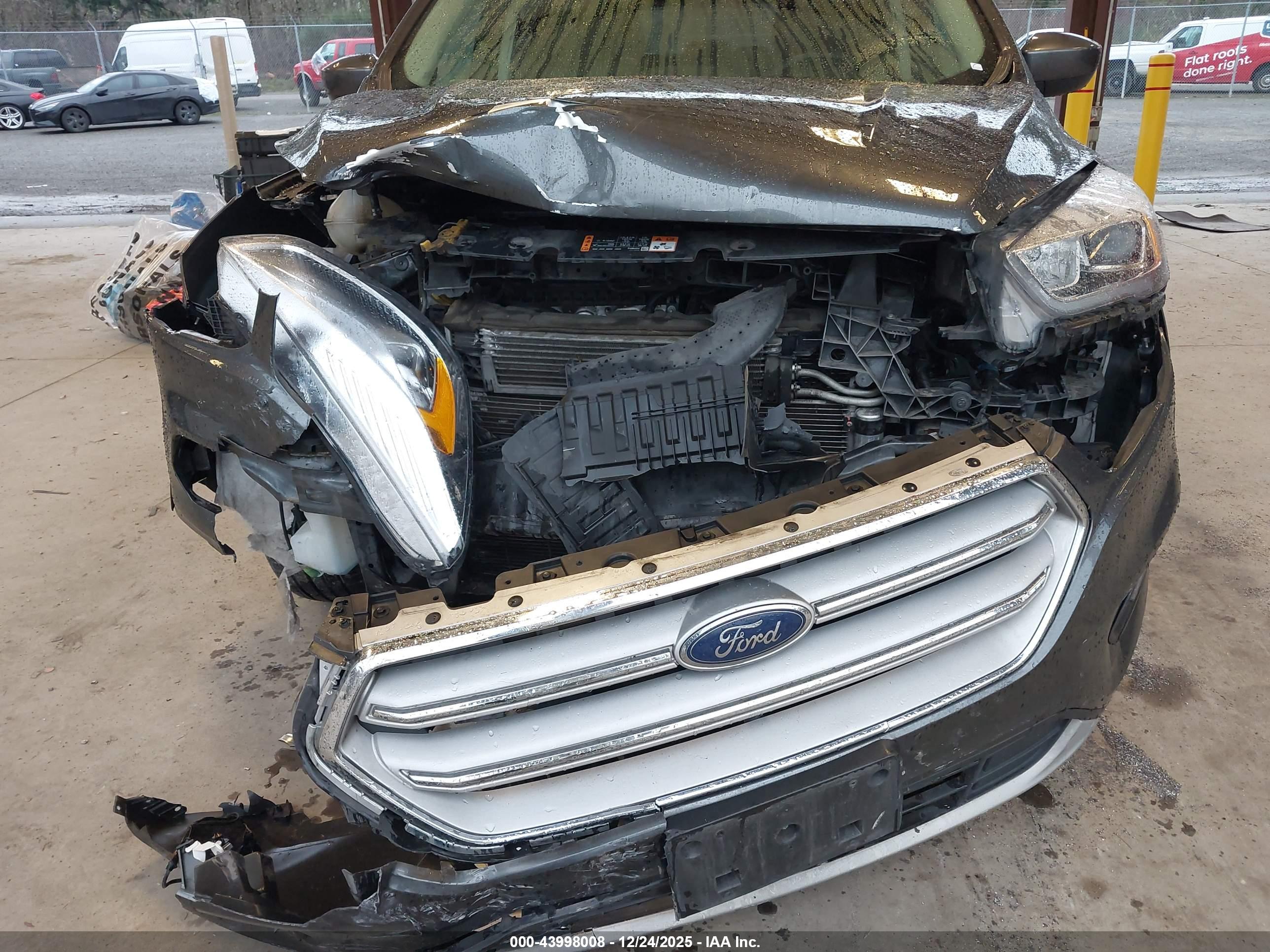 FORD ESCAPE image 6