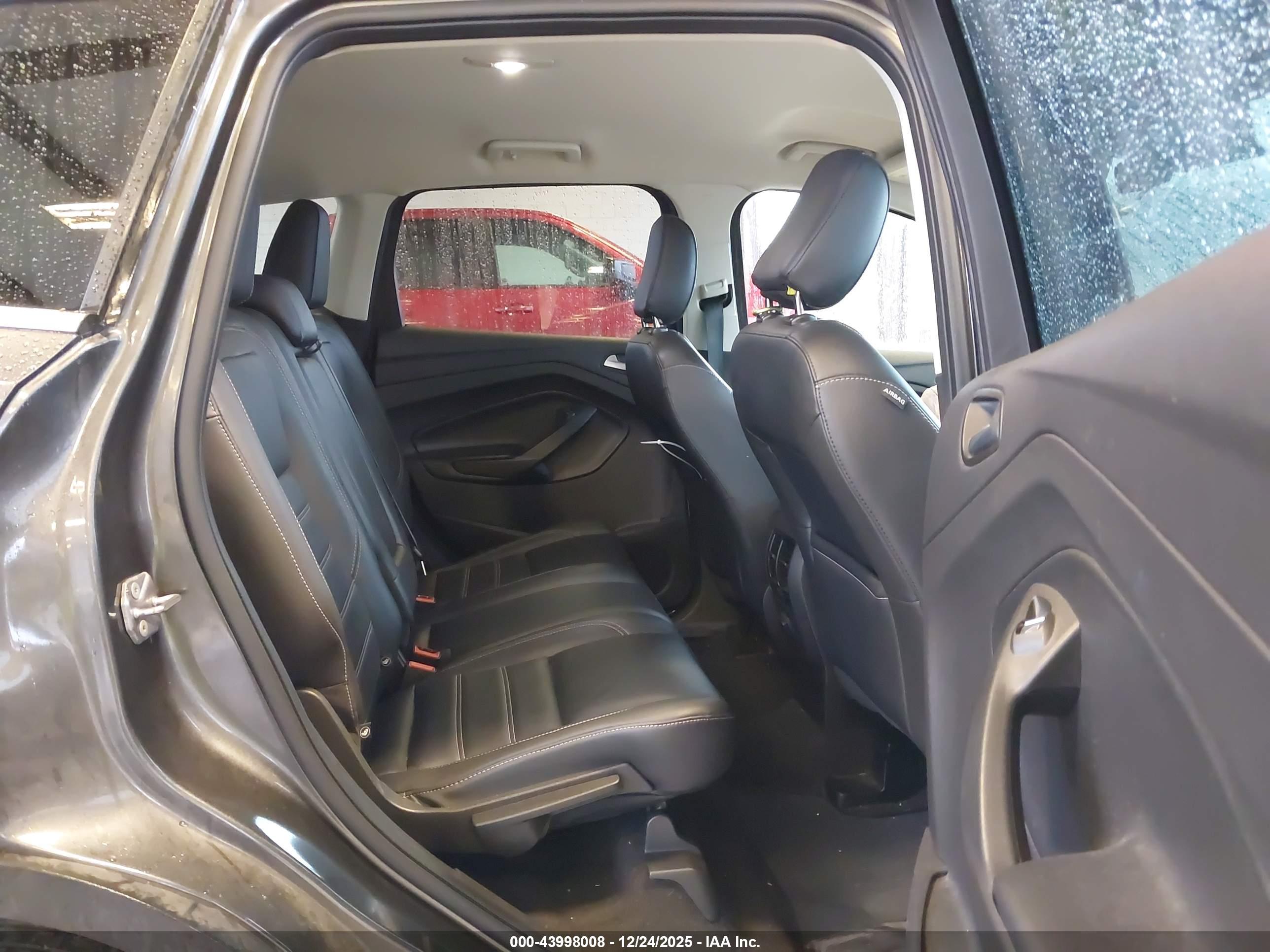 FORD ESCAPE image 8