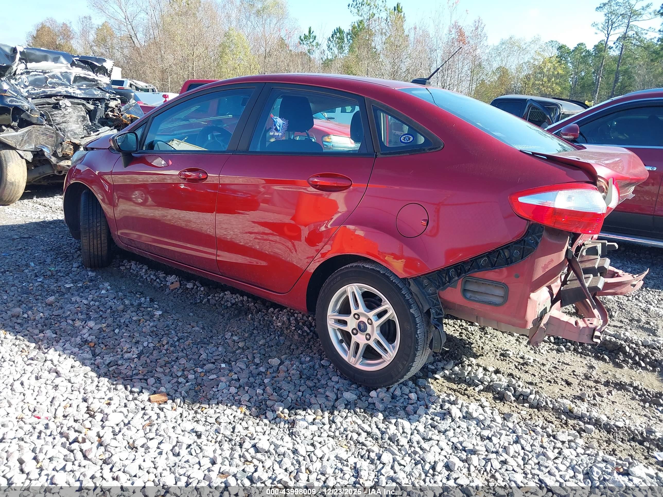 FORD FIESTA image 3