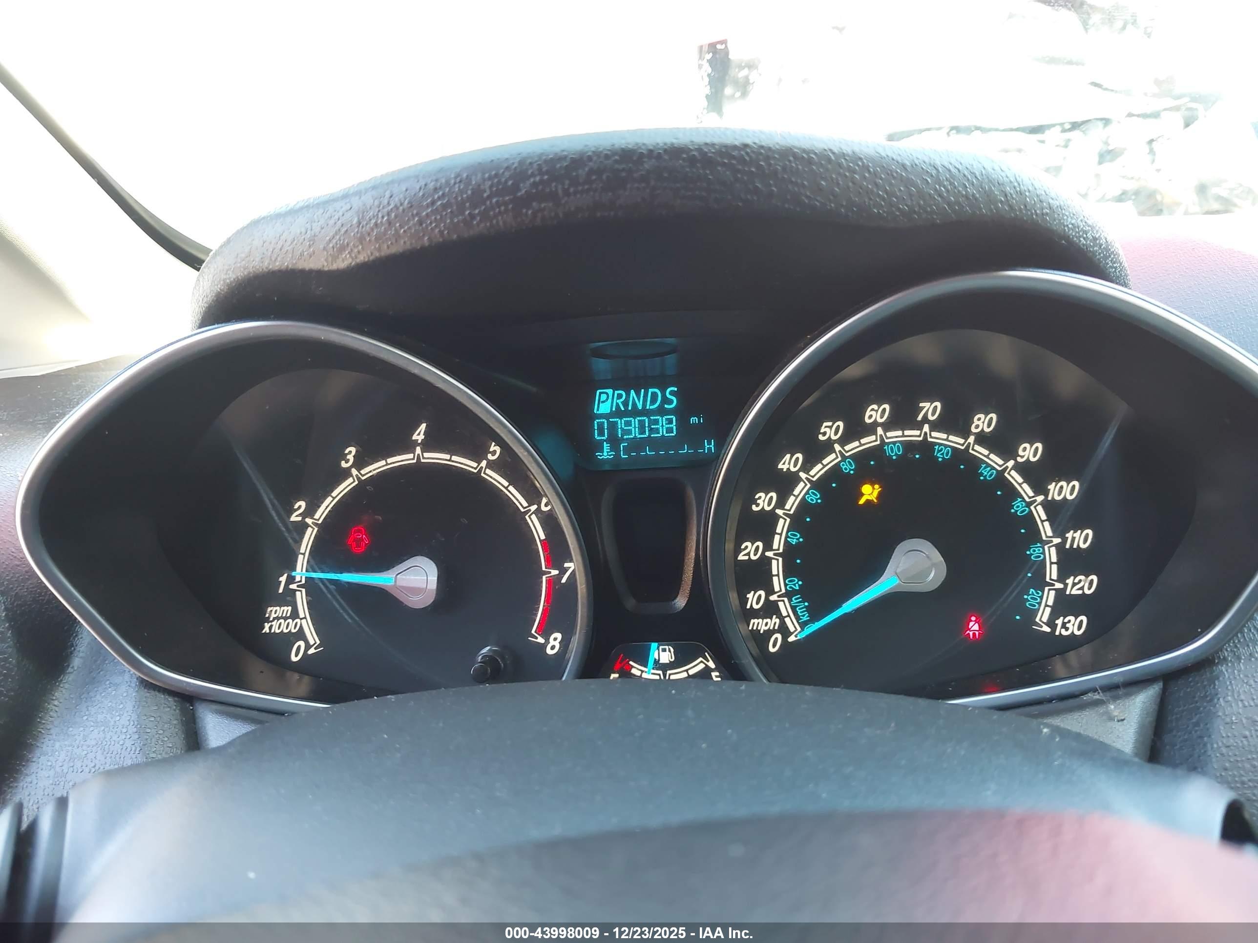 FORD FIESTA image 7