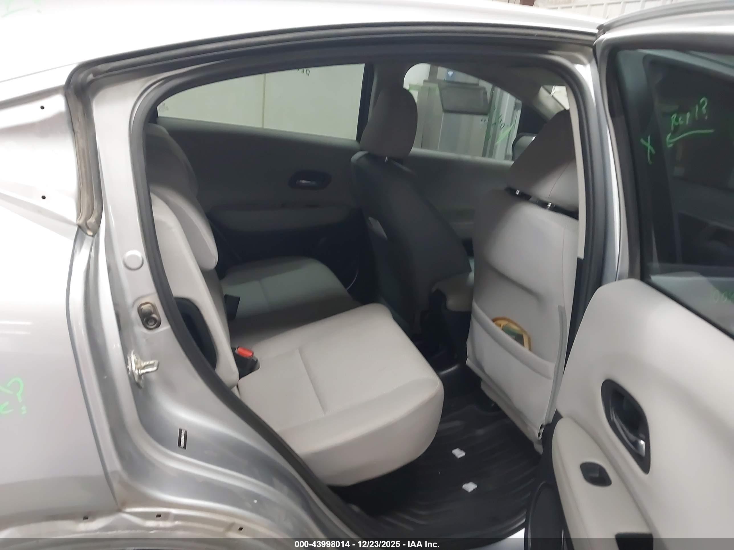 HONDA HR-V image 8
