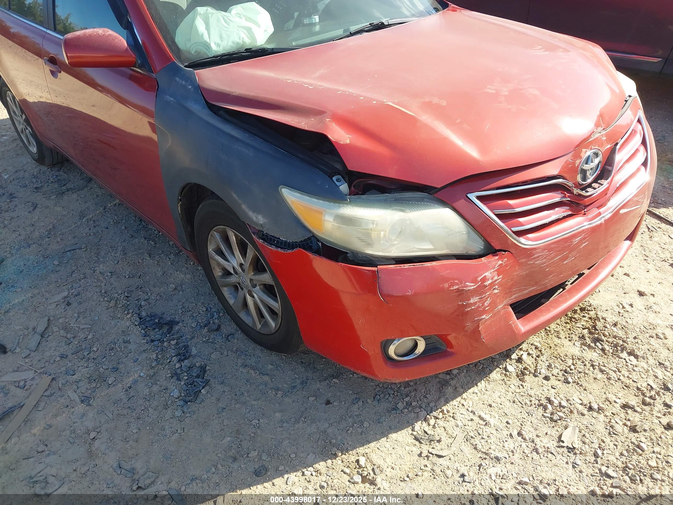 TOYOTA CAMRY image 6