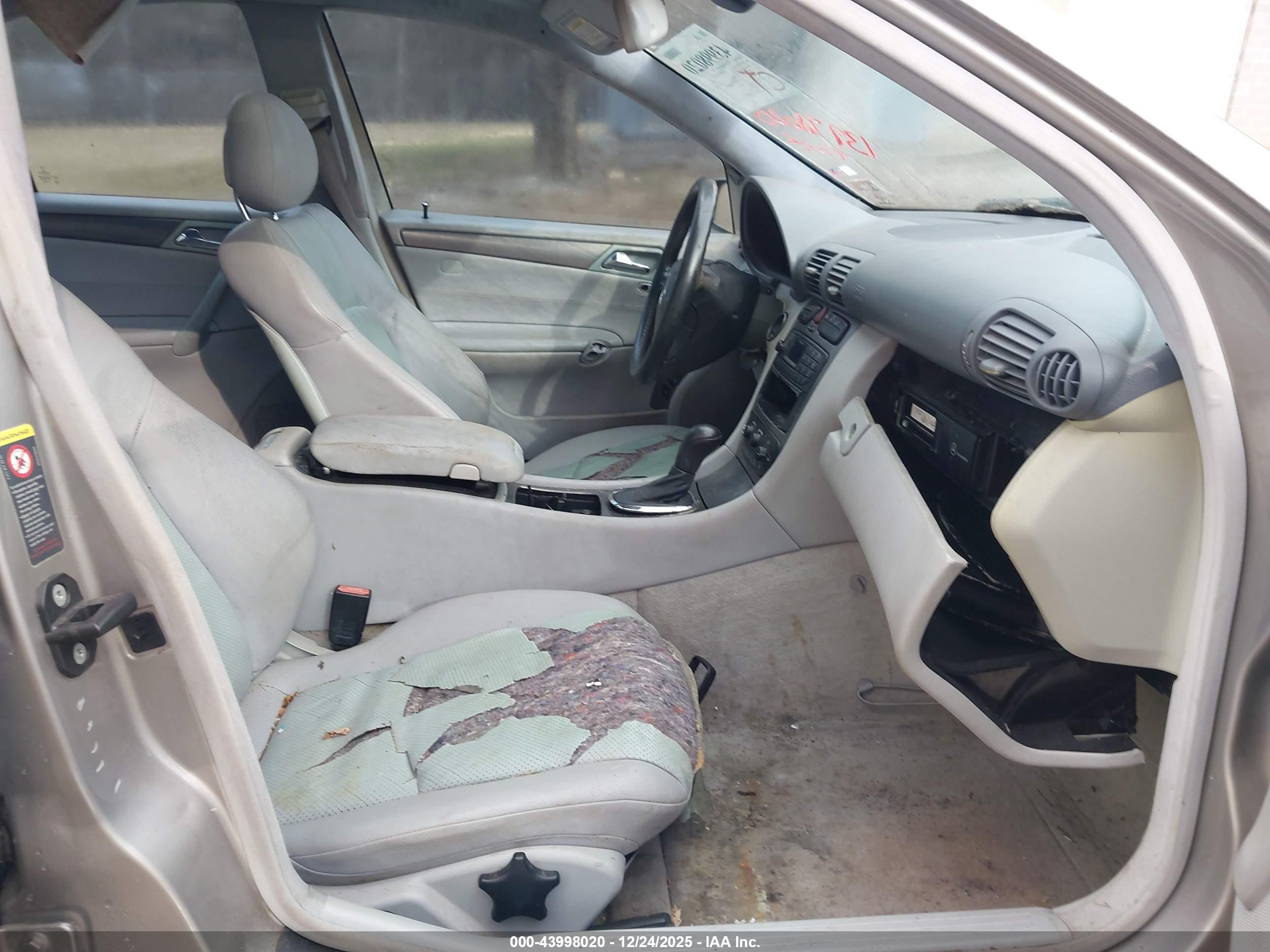 MERCEDES-BENZ C image 5