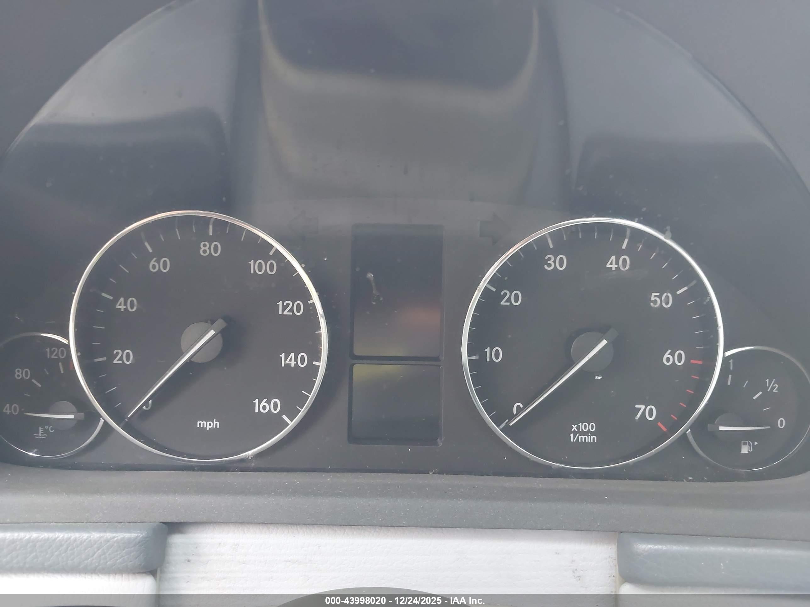 MERCEDES-BENZ C image 7