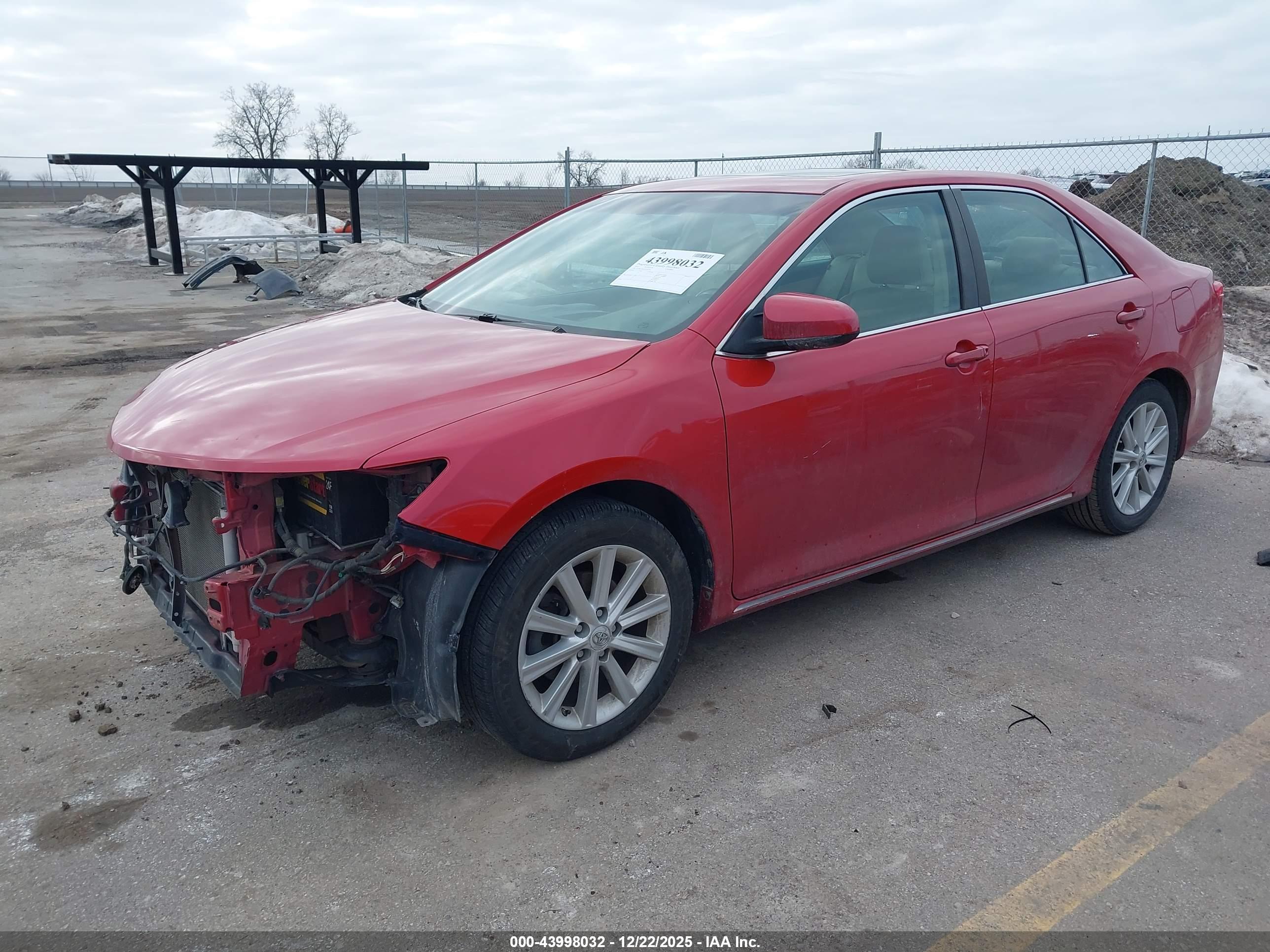 TOYOTA CAMRY image 2