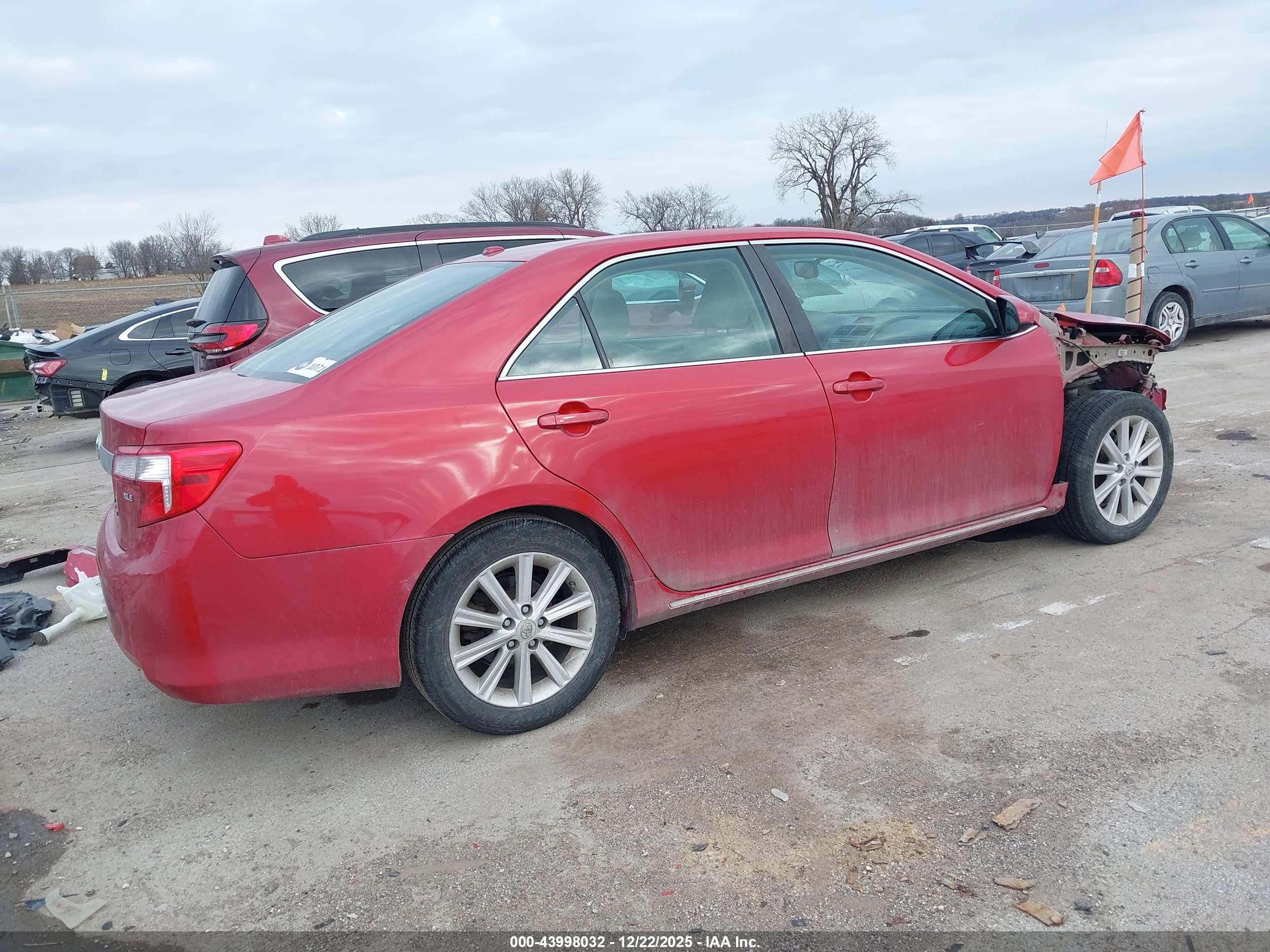 TOYOTA CAMRY image 4