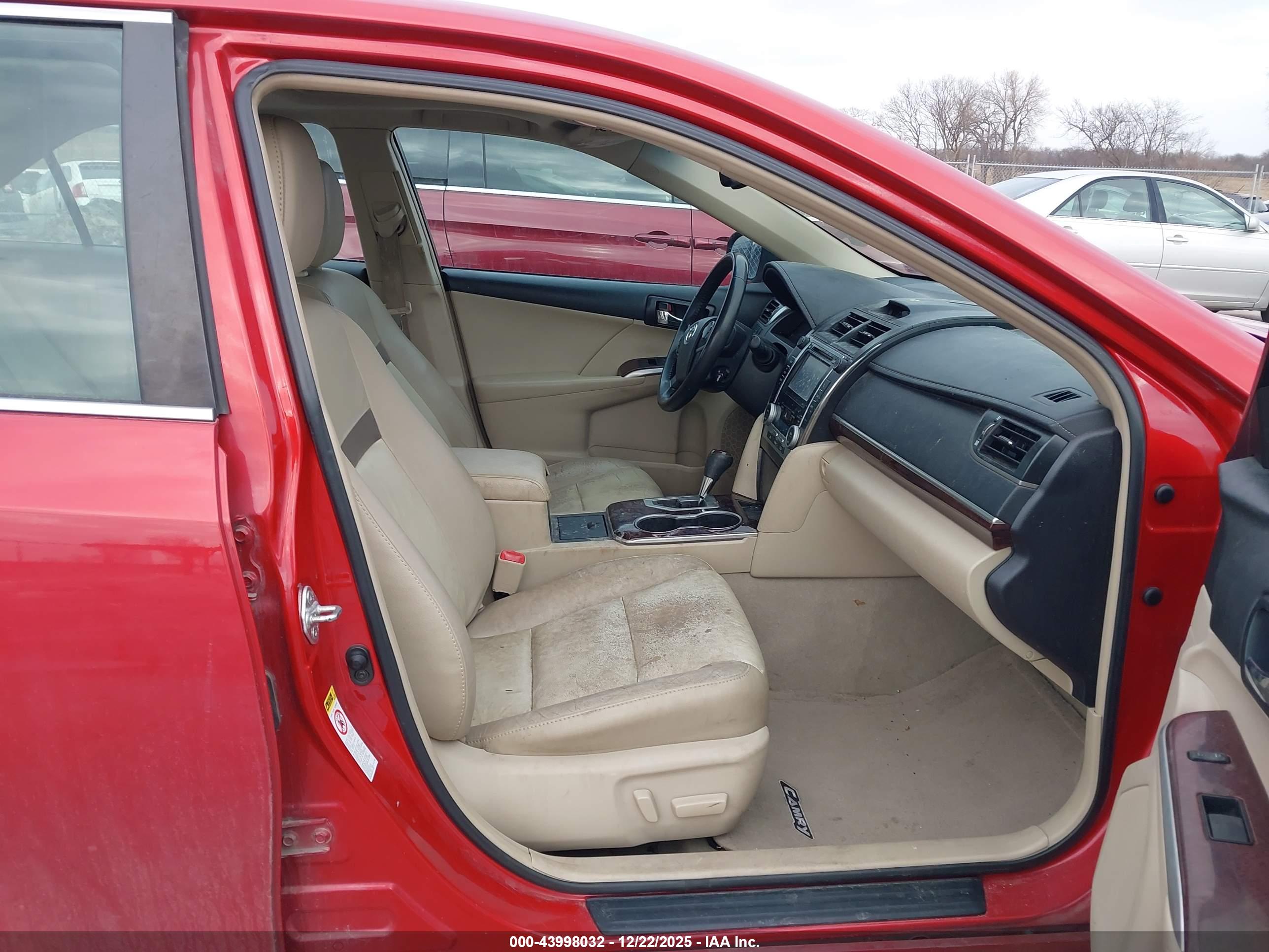 TOYOTA CAMRY image 5