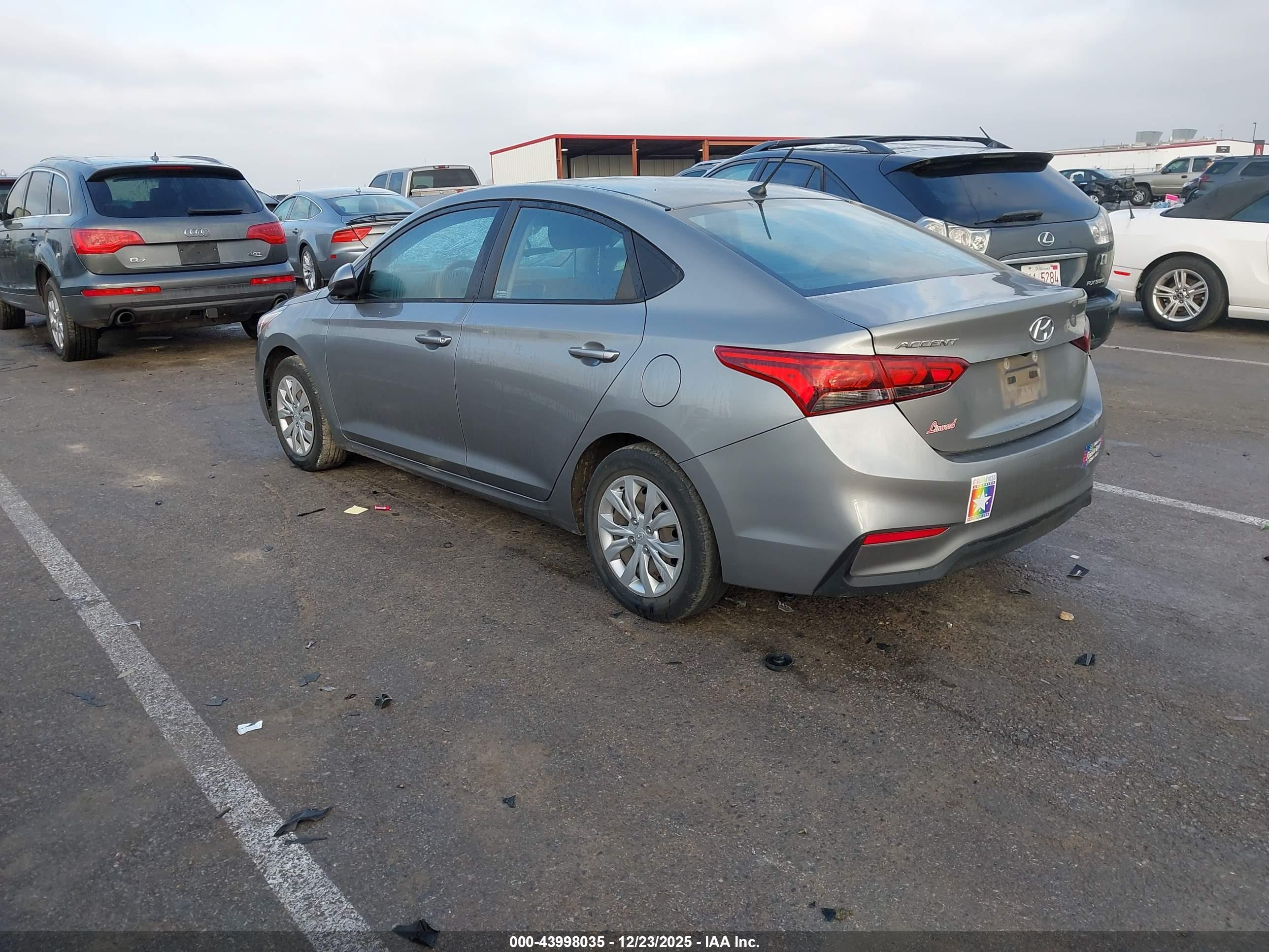 HYUNDAI ACCENT image 3