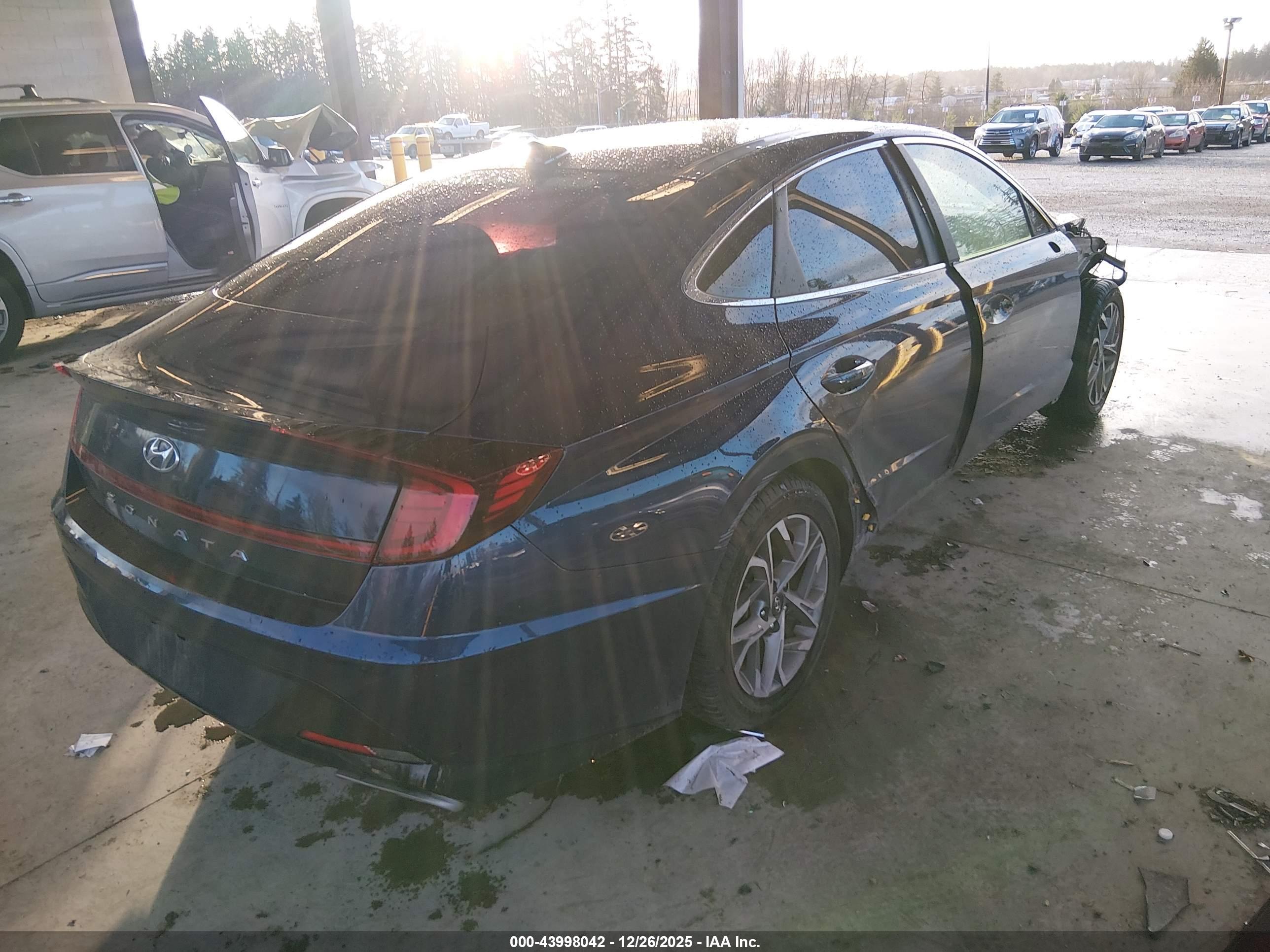 HYUNDAI SONATA image 4
