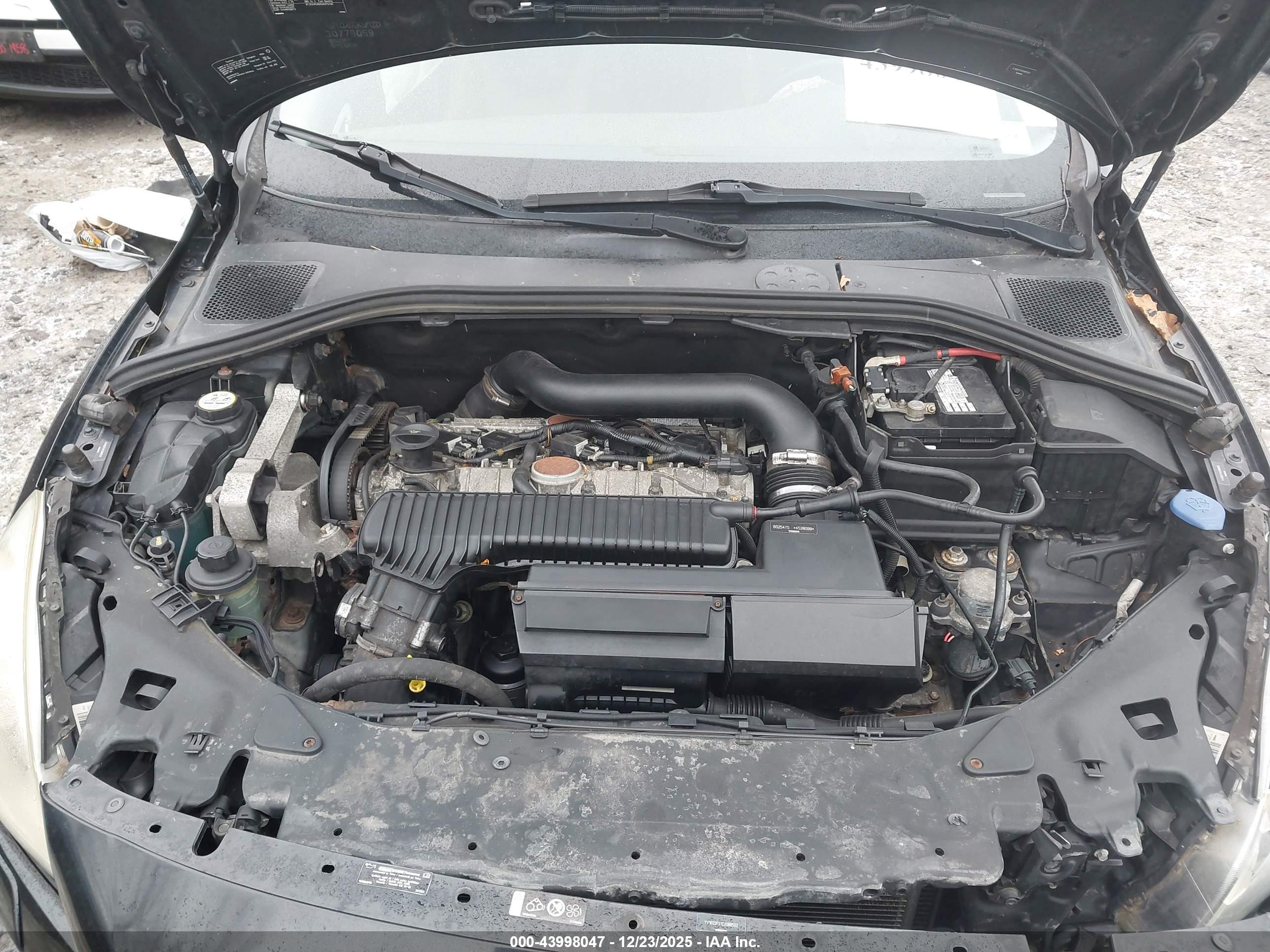 VOLVO S60 image 10