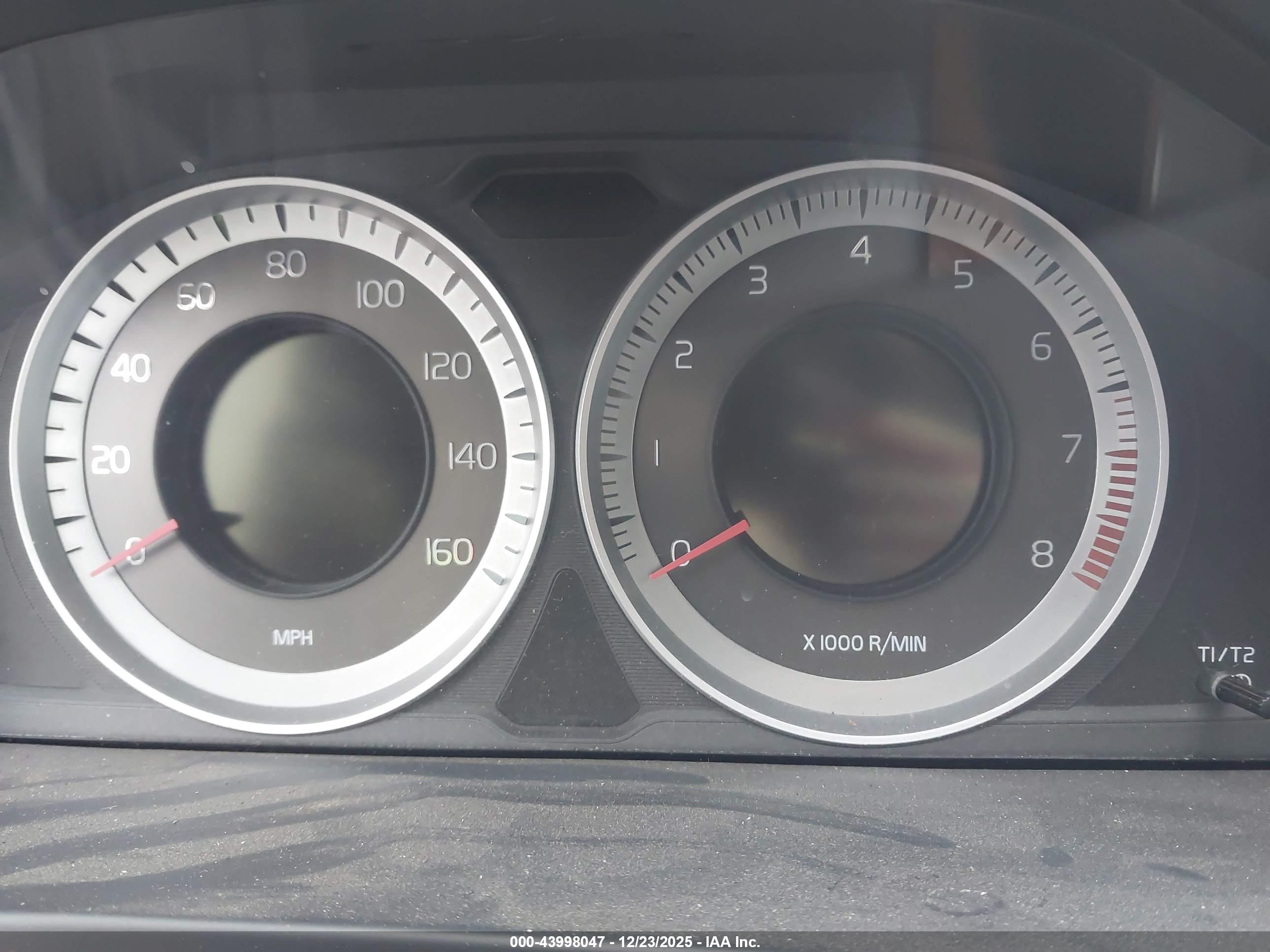 VOLVO S60 image 7