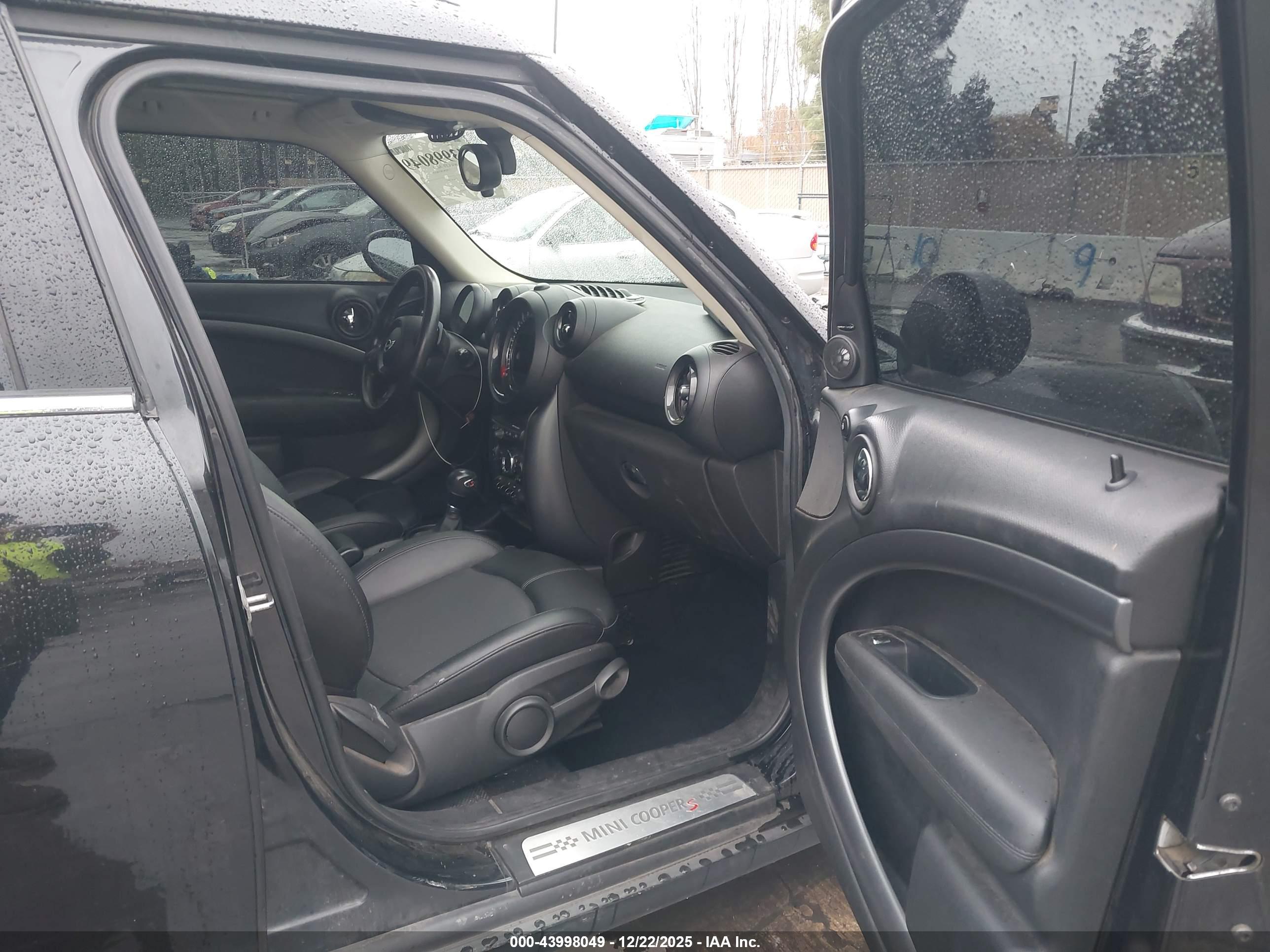 MINI COUNTRYMAN image 5