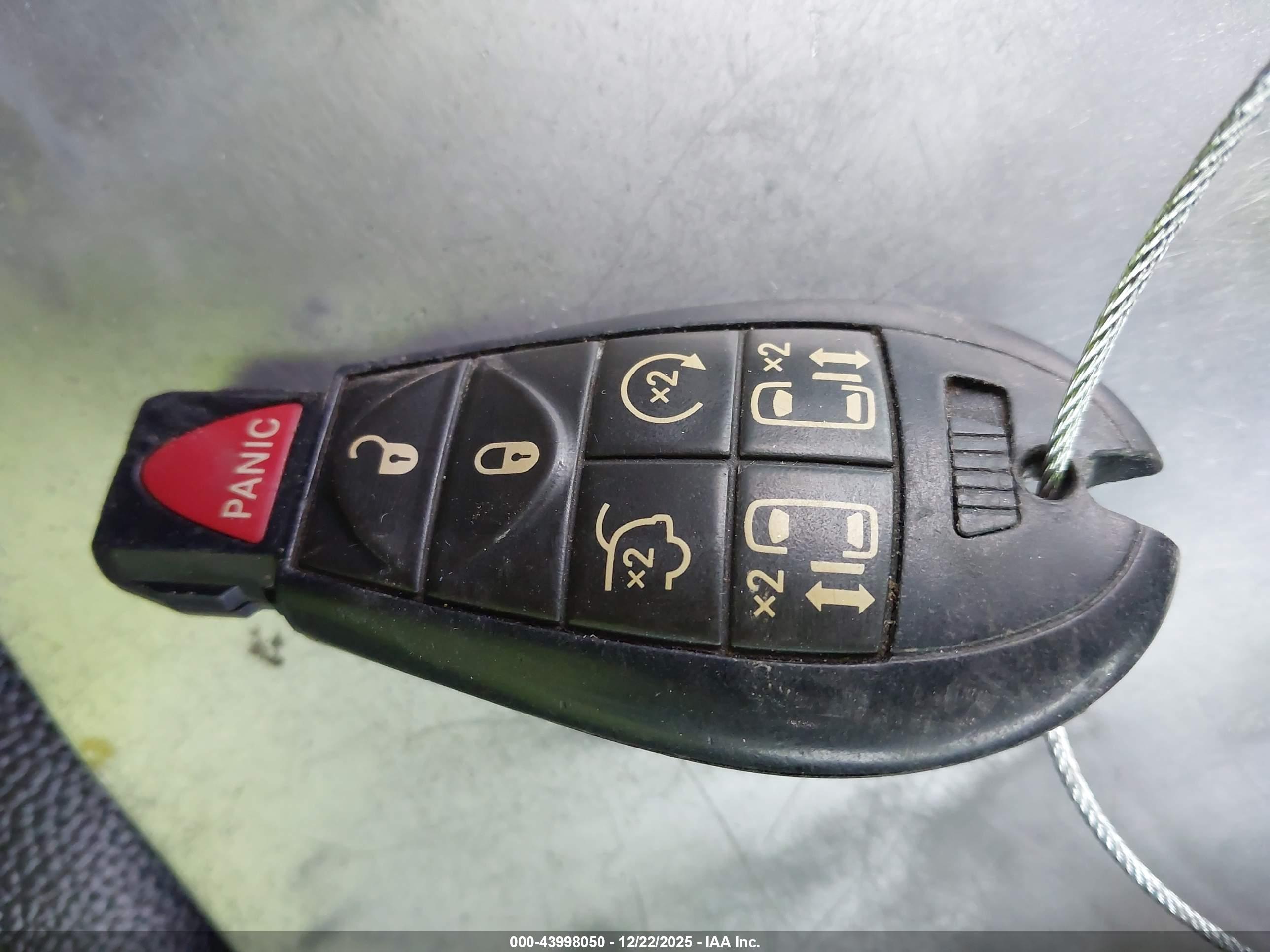 CHRYSLER TOWN image 11