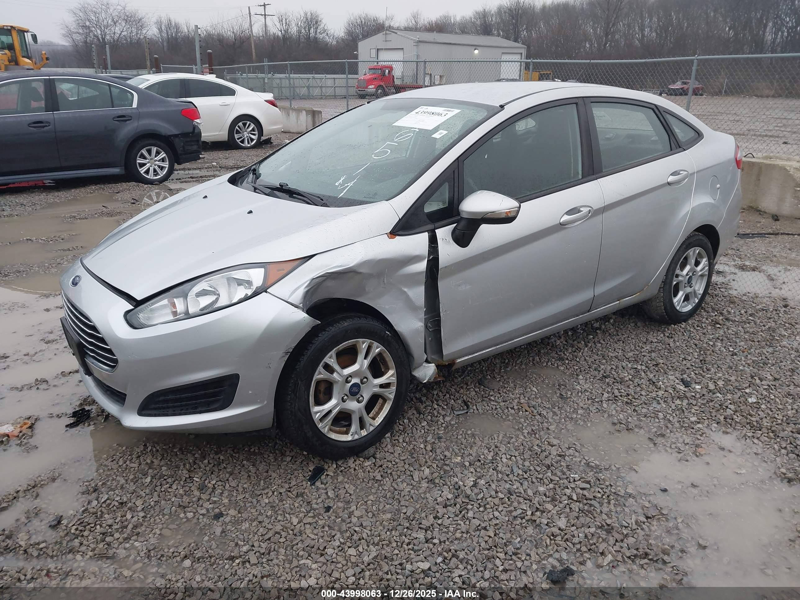 FORD FIESTA image 2