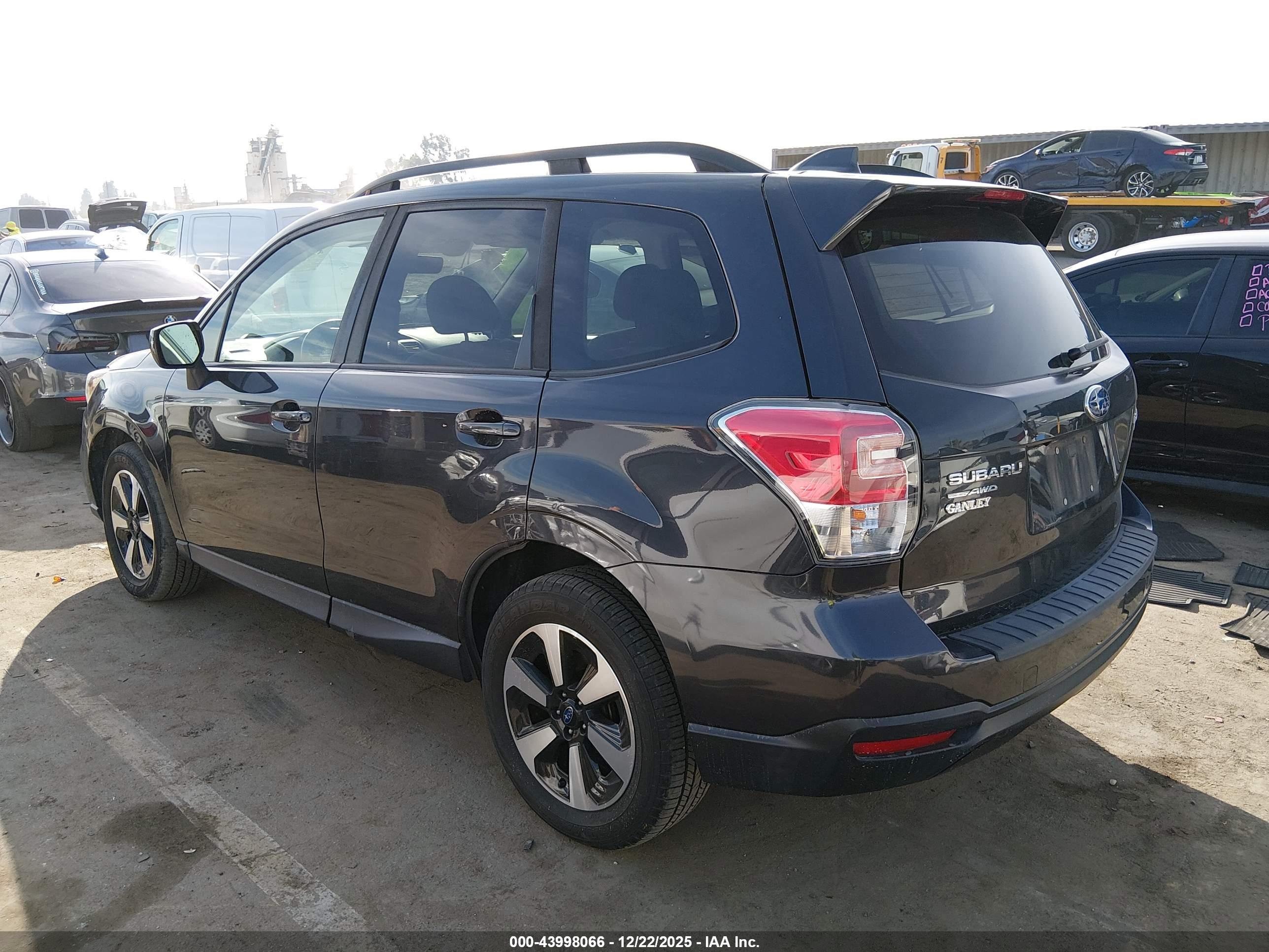 SUBARU FORESTER image 3
