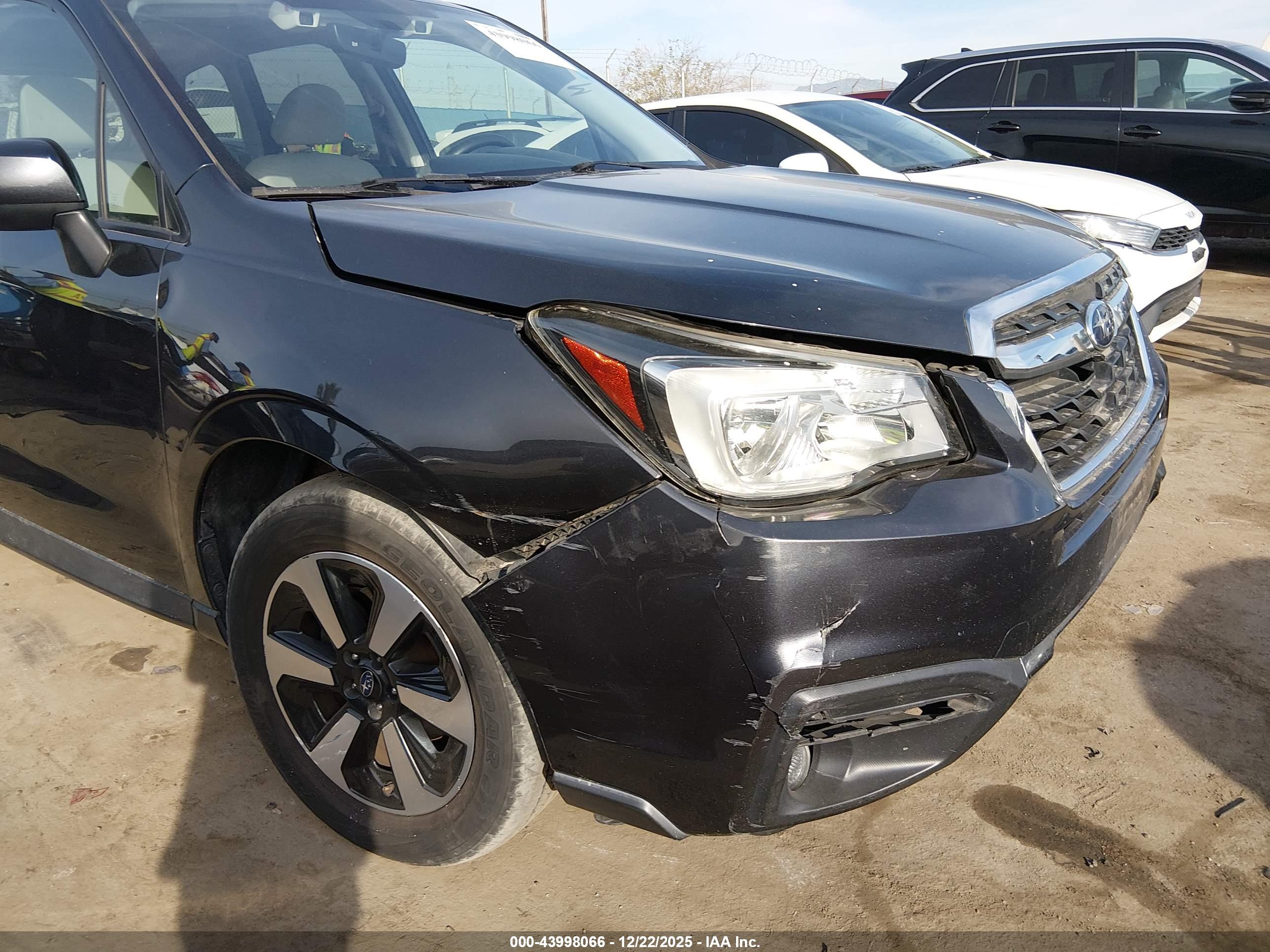 SUBARU FORESTER image 6