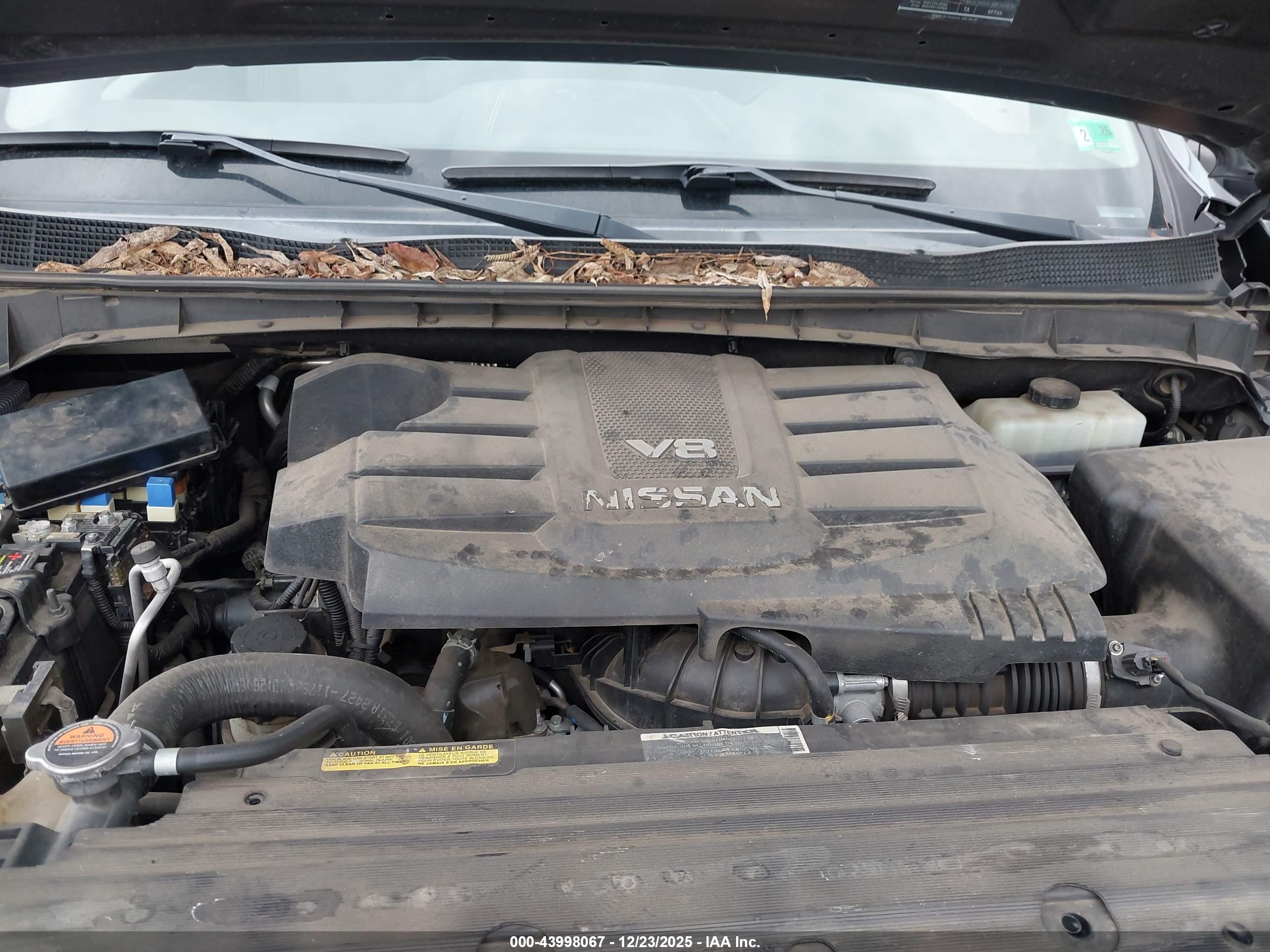 NISSAN TITAN image 10