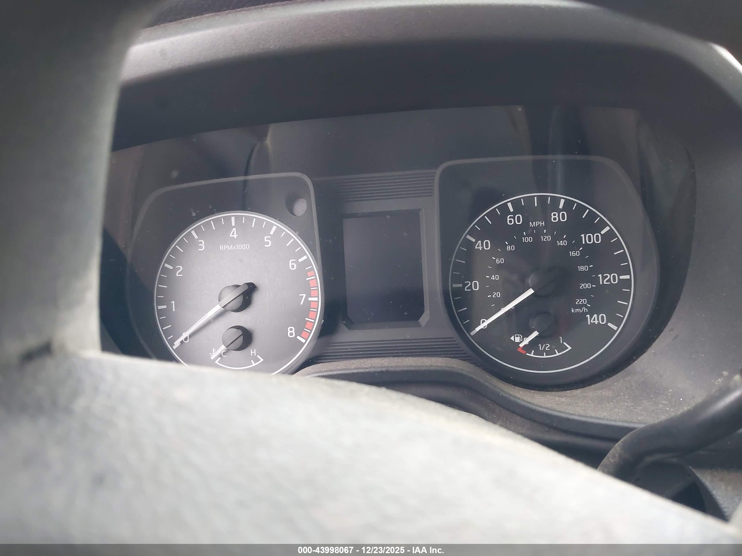 NISSAN TITAN image 7