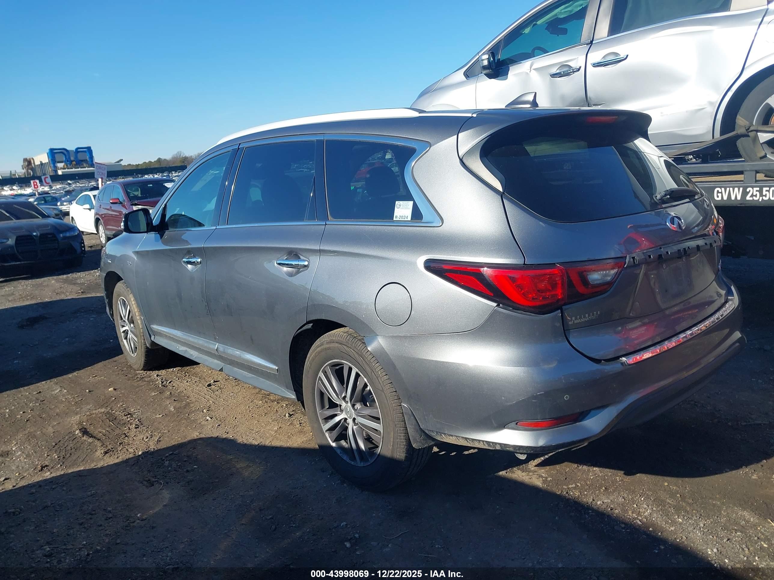 INFINITI QX60 image 3
