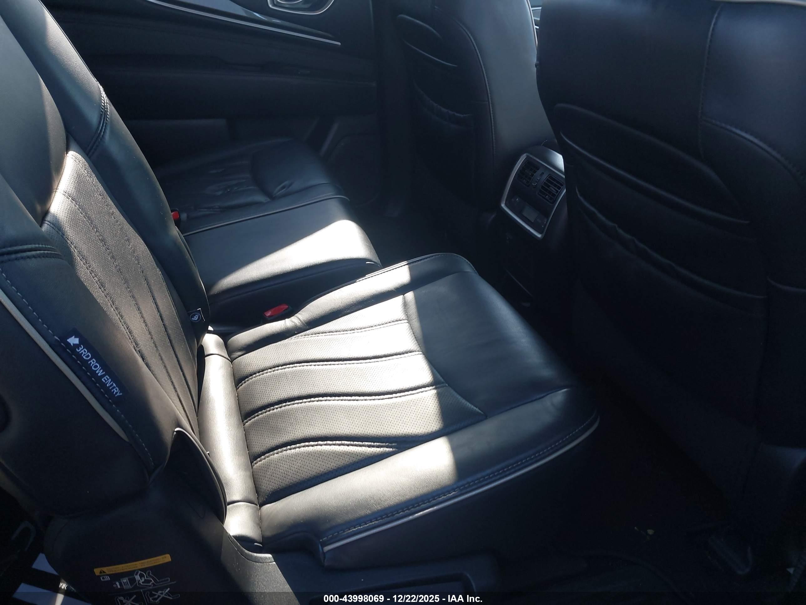 INFINITI QX60 image 8