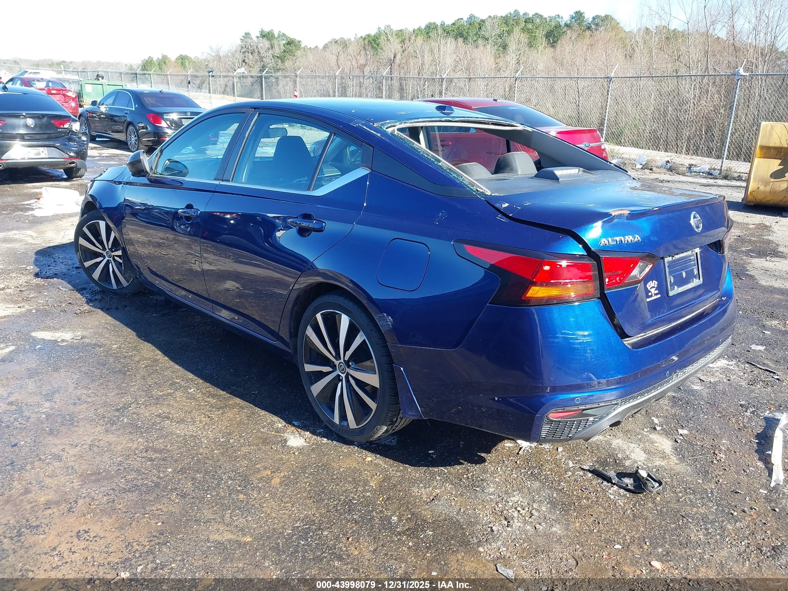 NISSAN ALTIMA image 3