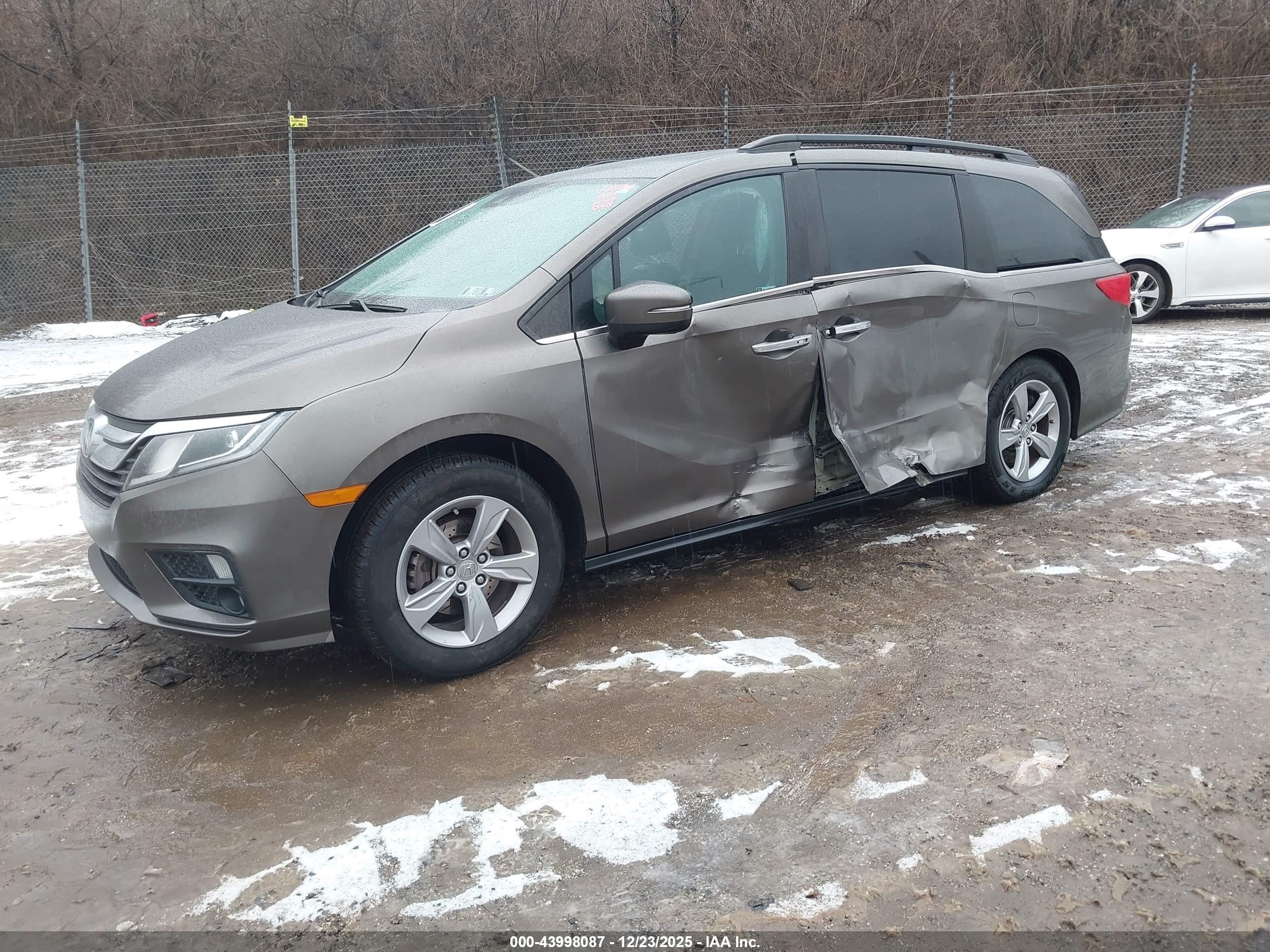 HONDA ODYSSEY image 2