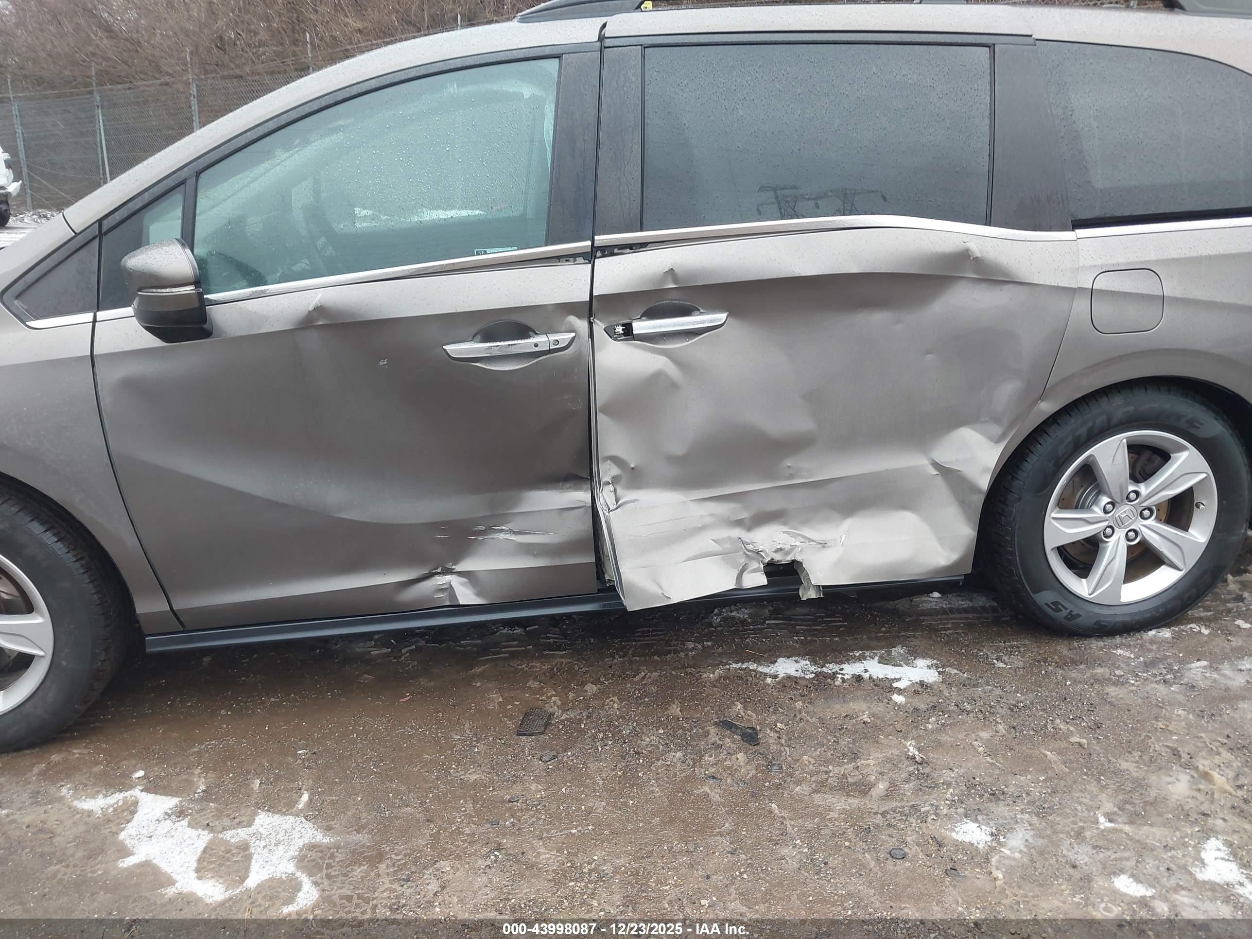 HONDA ODYSSEY image 6