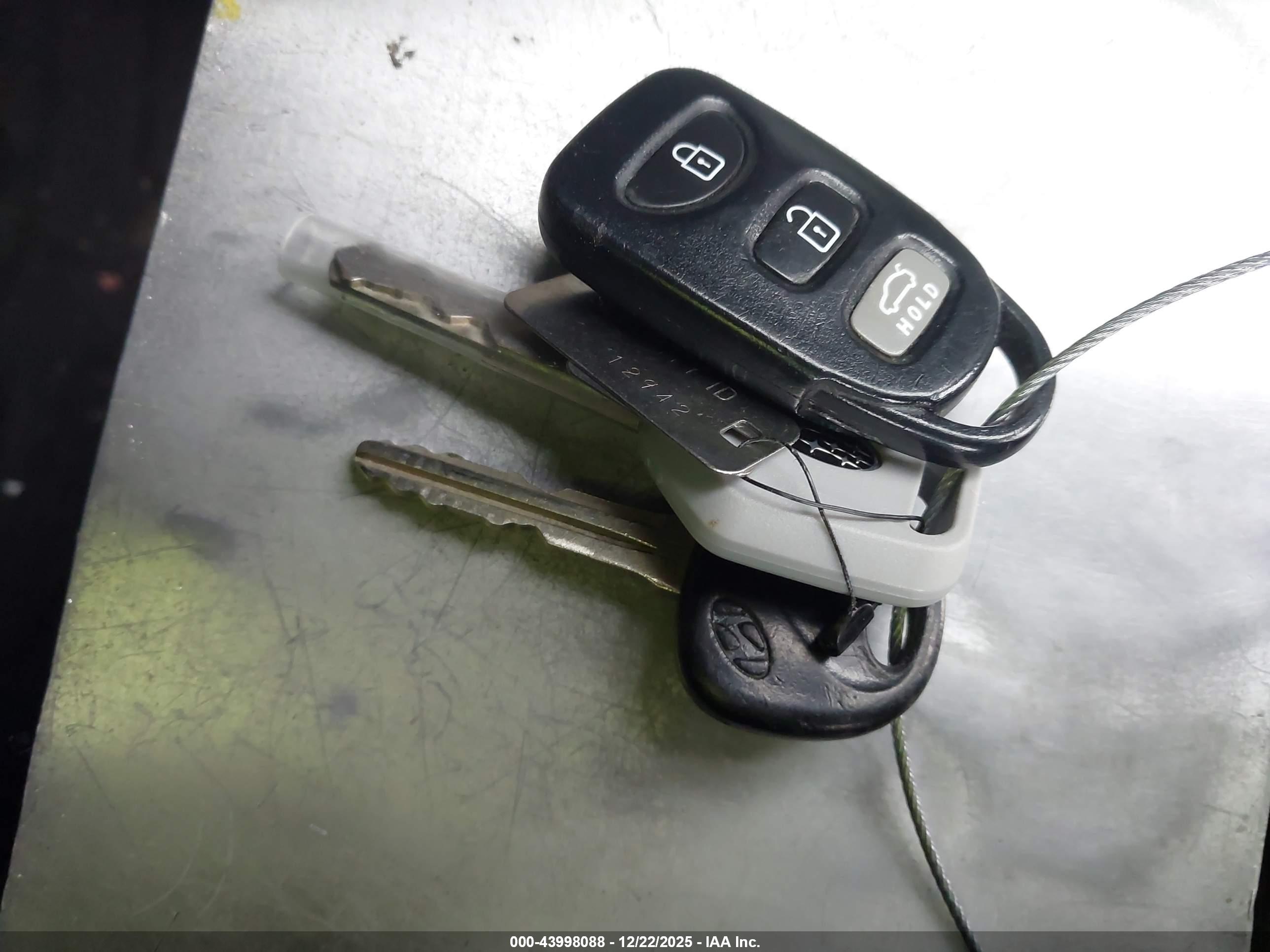 HYUNDAI SONATA image 11