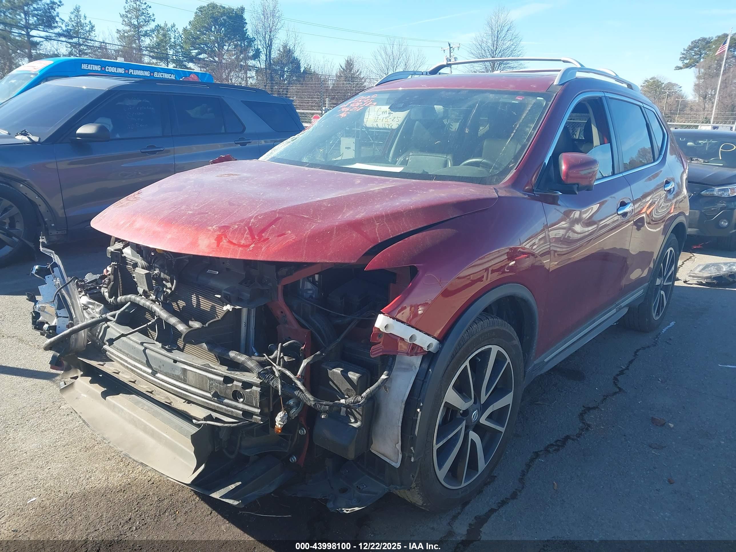 NISSAN ROGUE image 2
