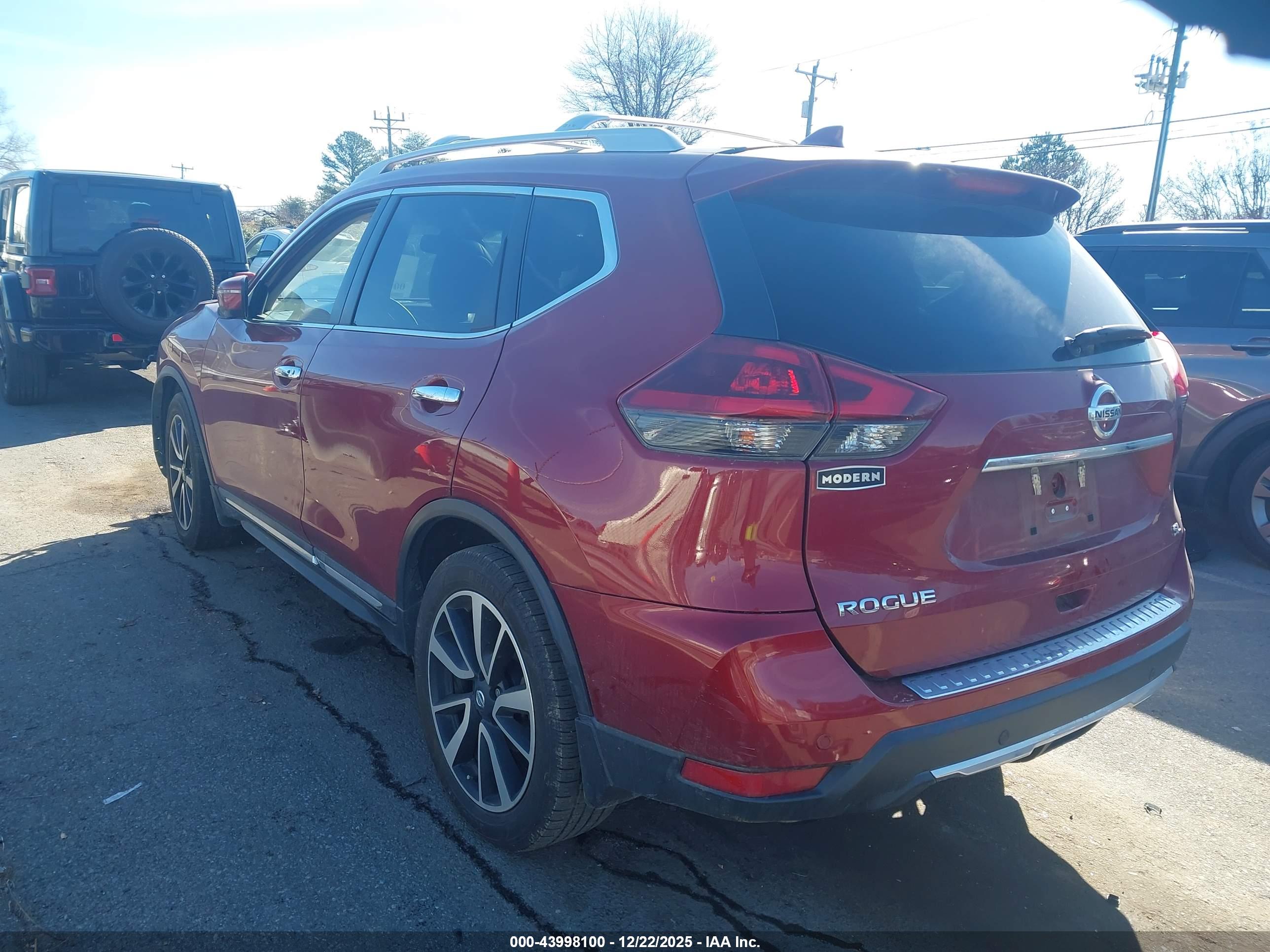NISSAN ROGUE image 3