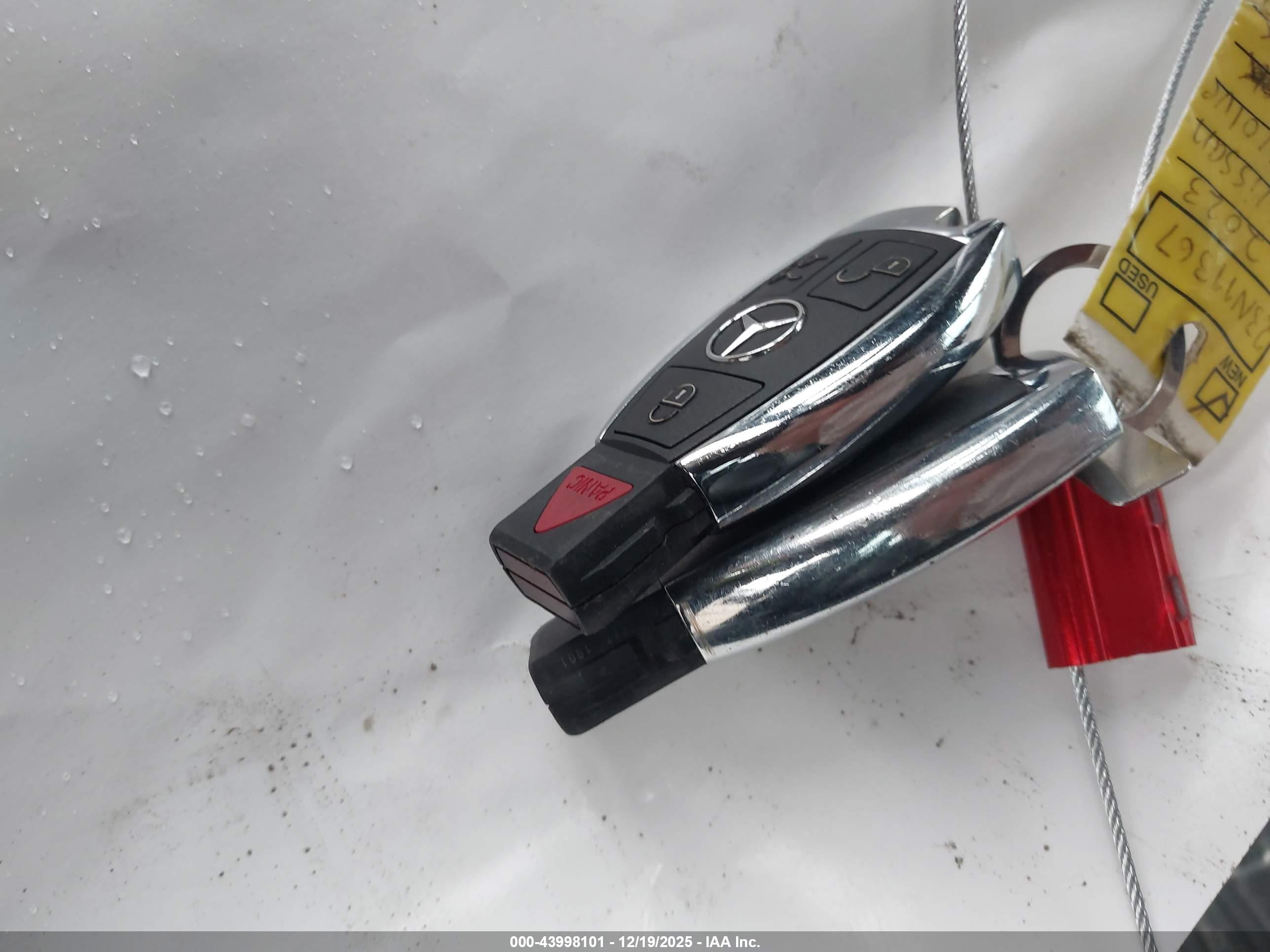 MERCEDES-BENZ C image 11