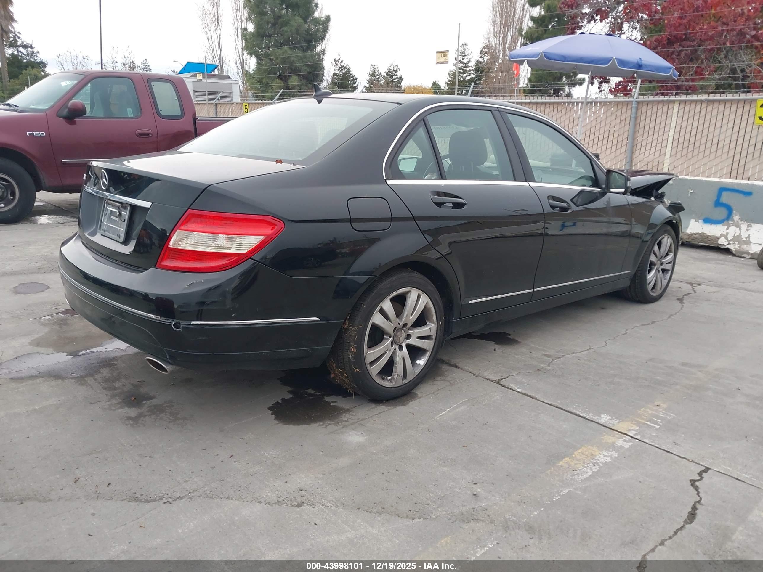 MERCEDES-BENZ C image 4