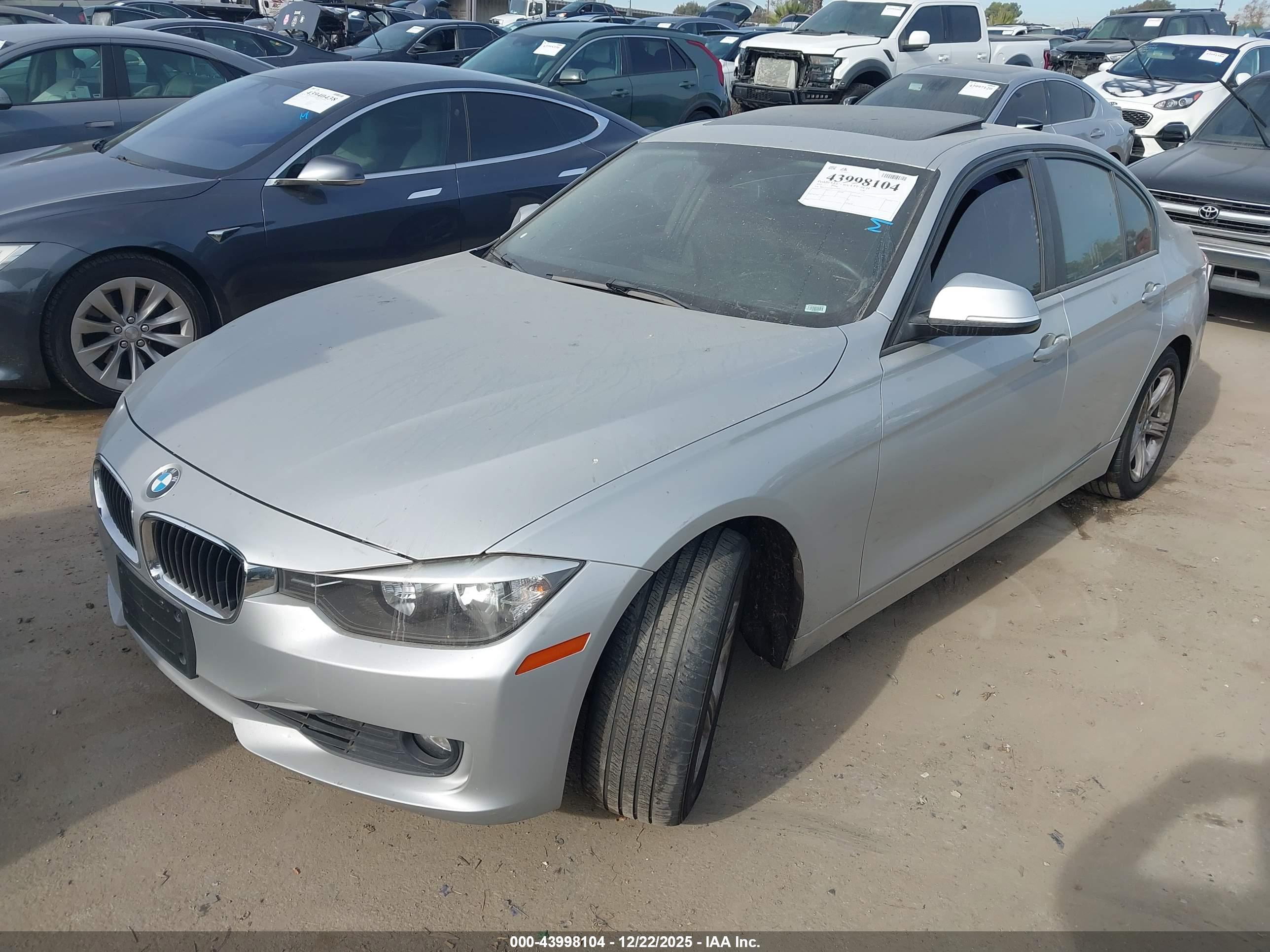 BMW 328I image 2