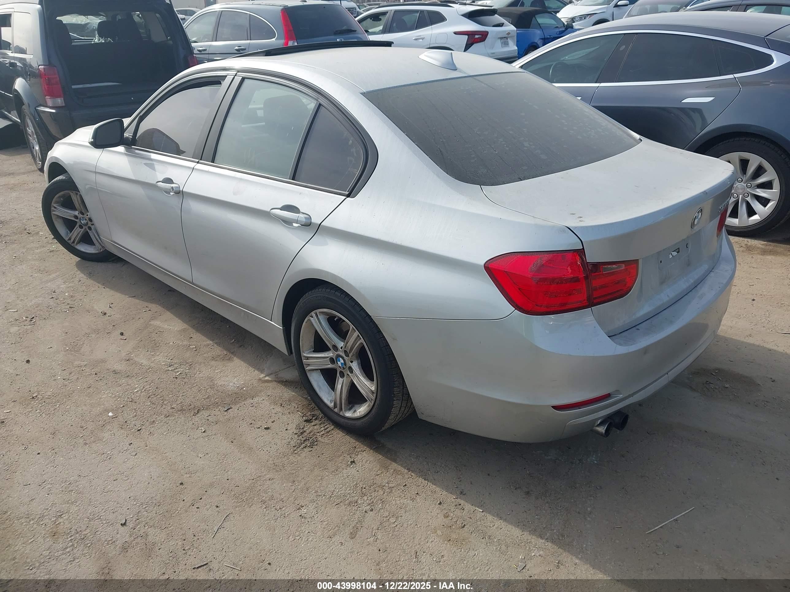 BMW 328I image 3