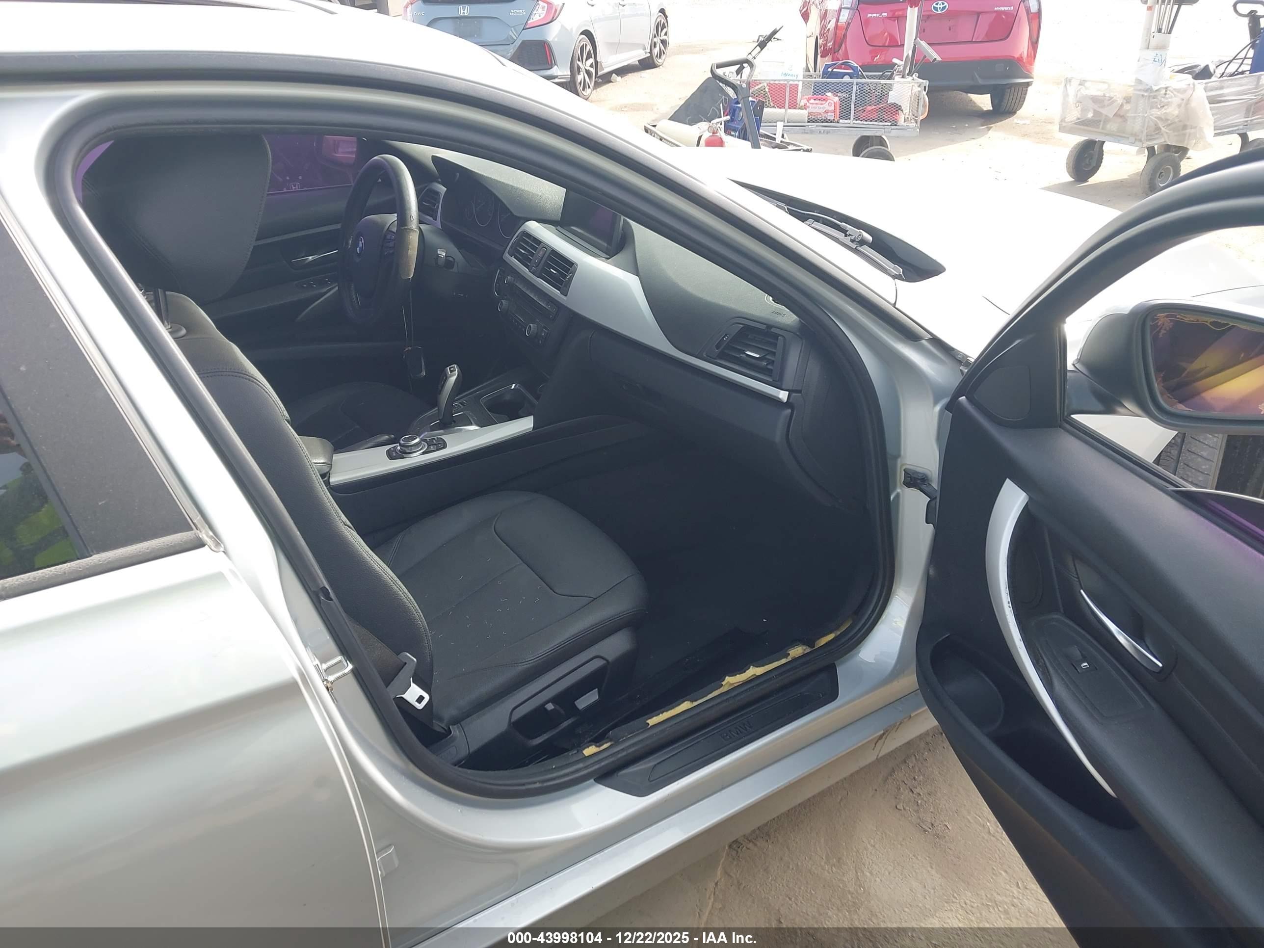 BMW 328I image 5