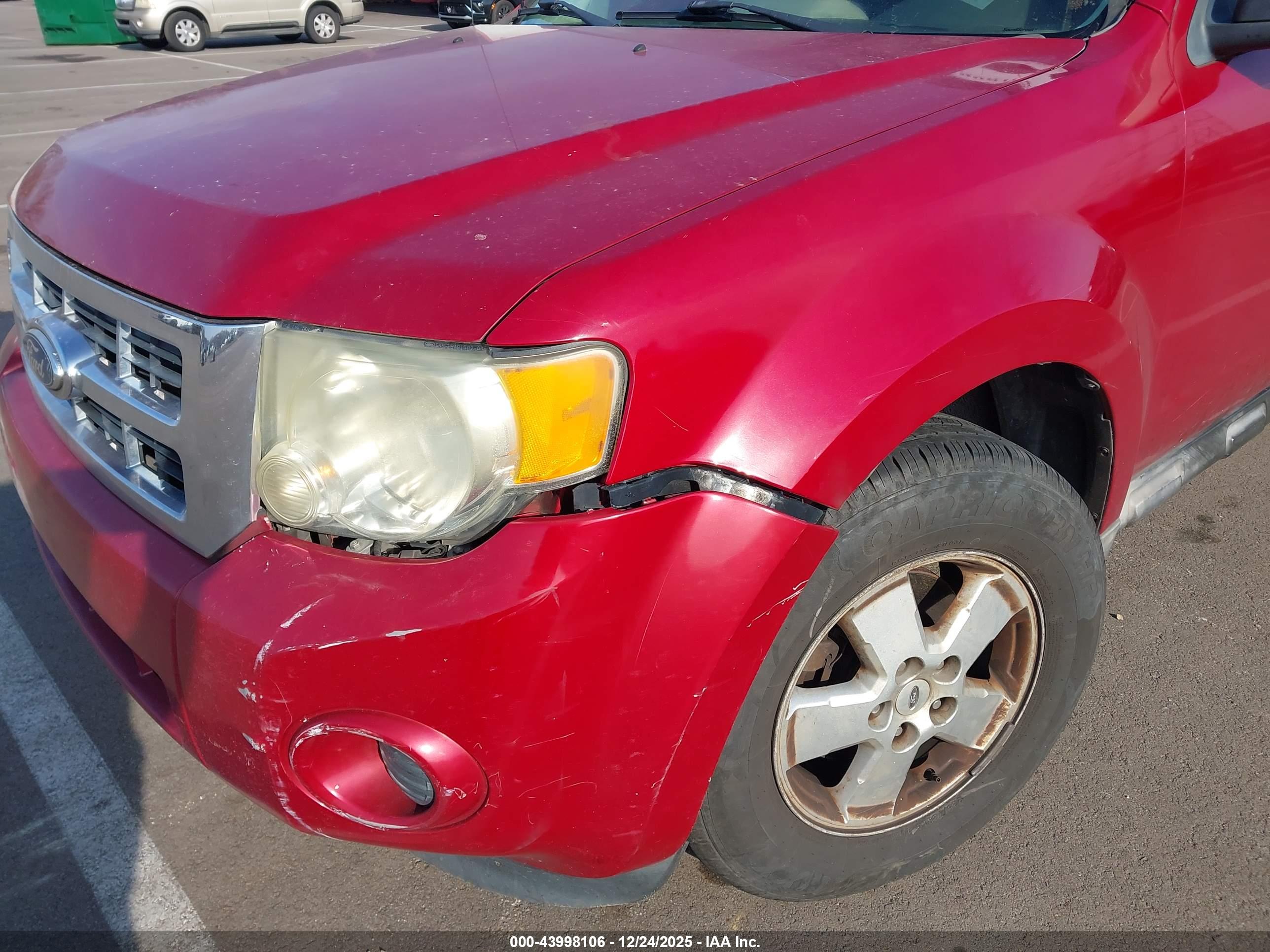 FORD ESCAPE image 6
