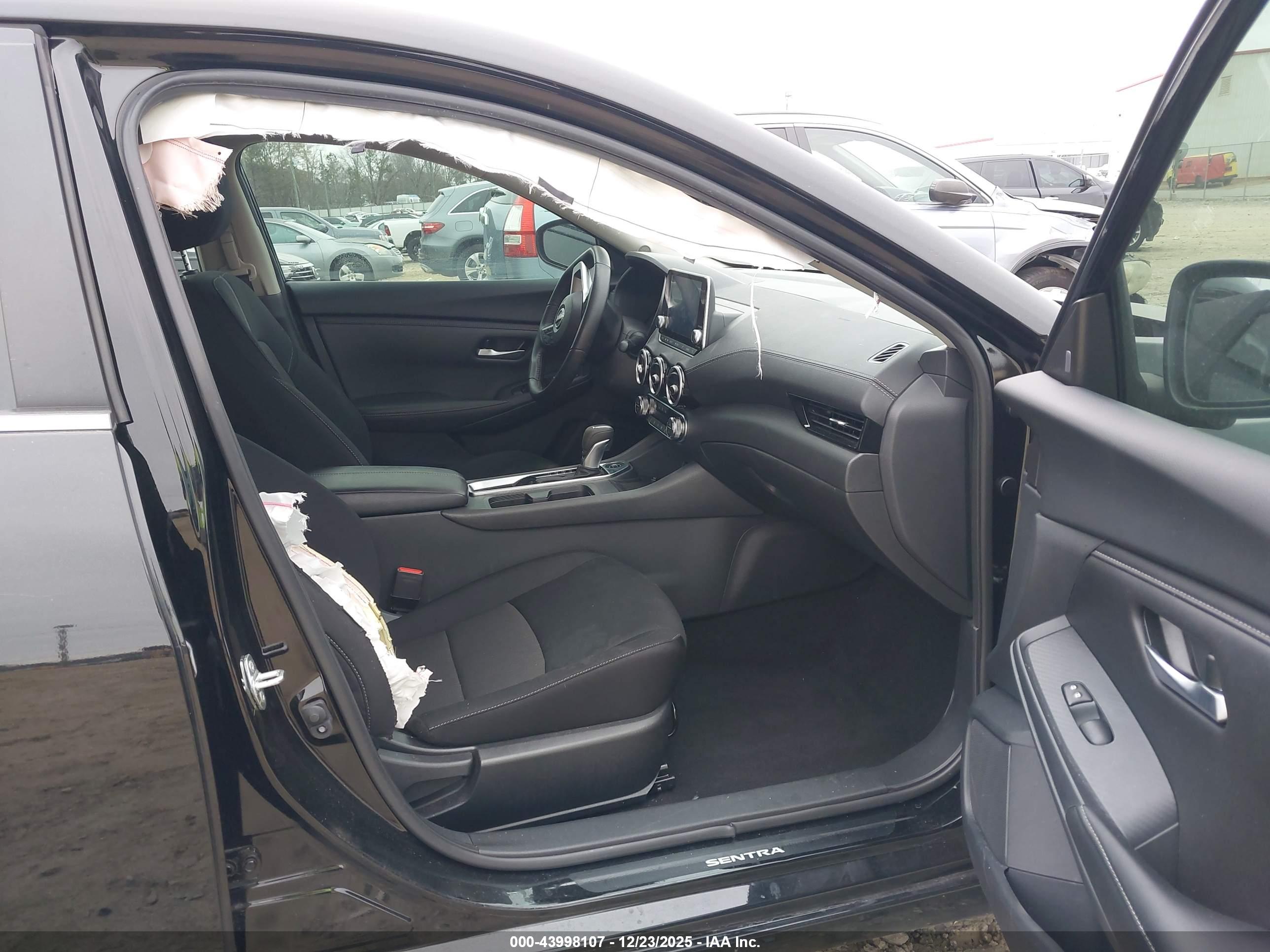 NISSAN SENTRA image 5