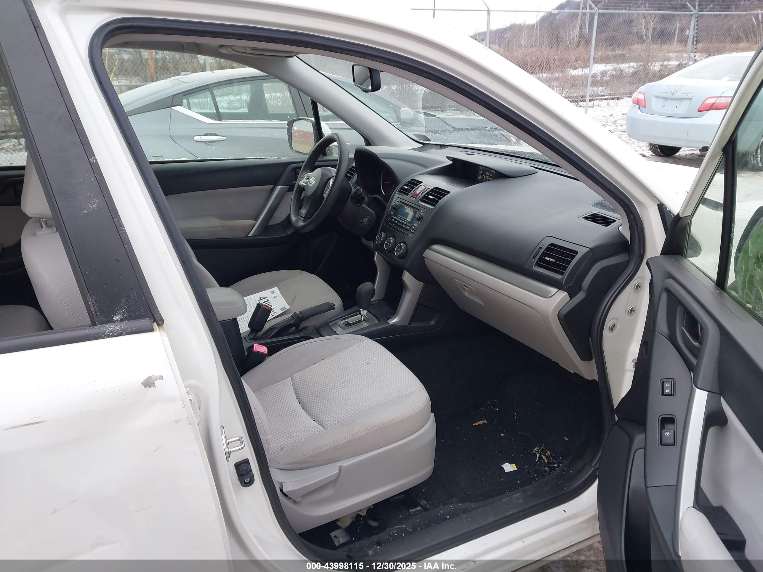 SUBARU FORESTER image 5