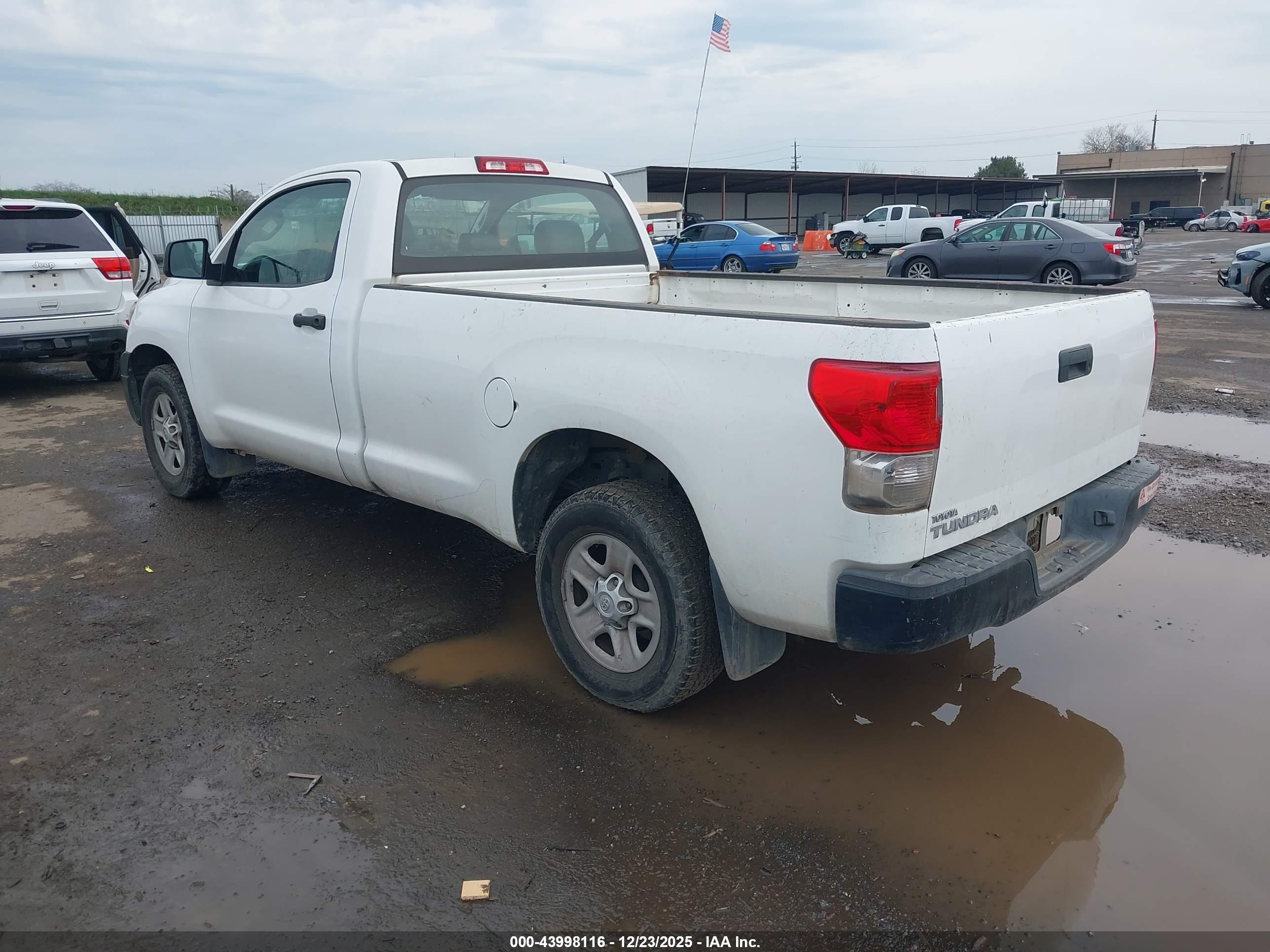 TOYOTA TUNDRA image 3