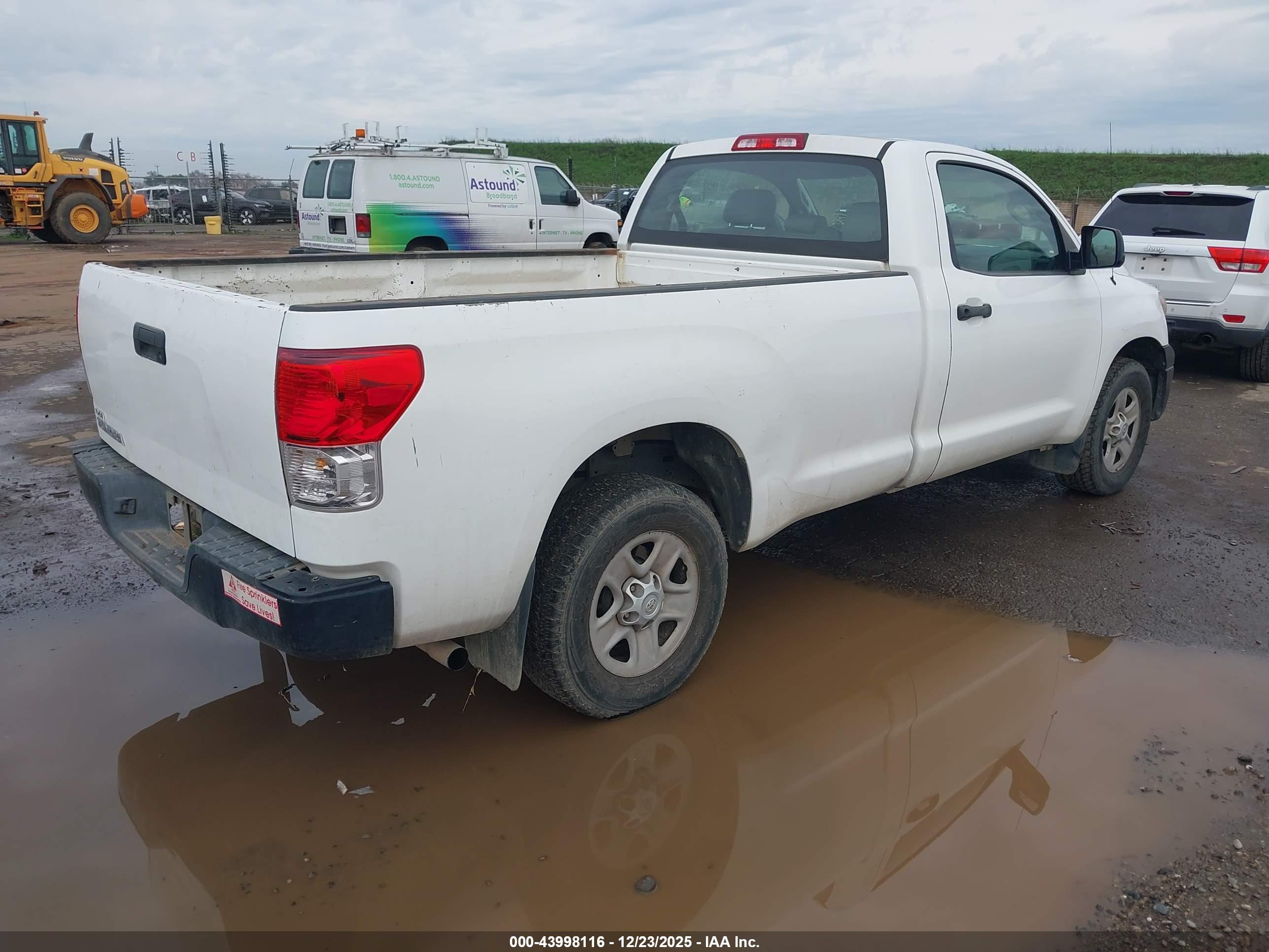 TOYOTA TUNDRA image 4