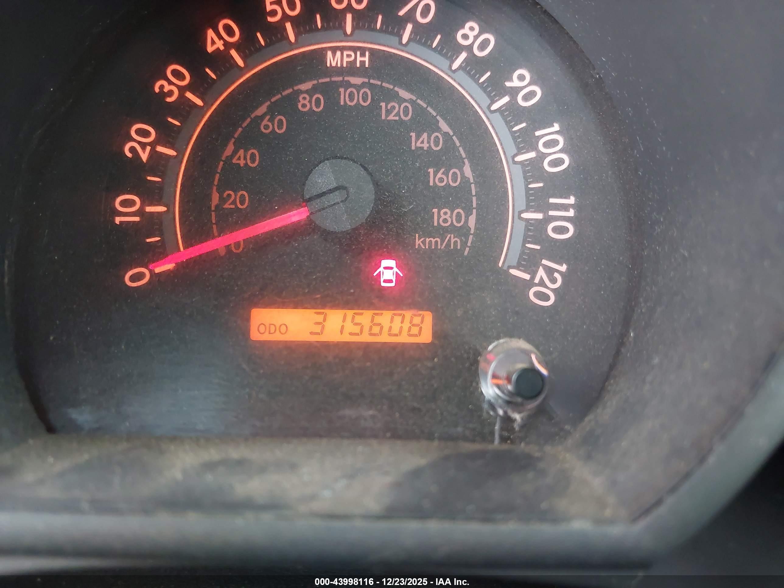 TOYOTA TUNDRA image 7