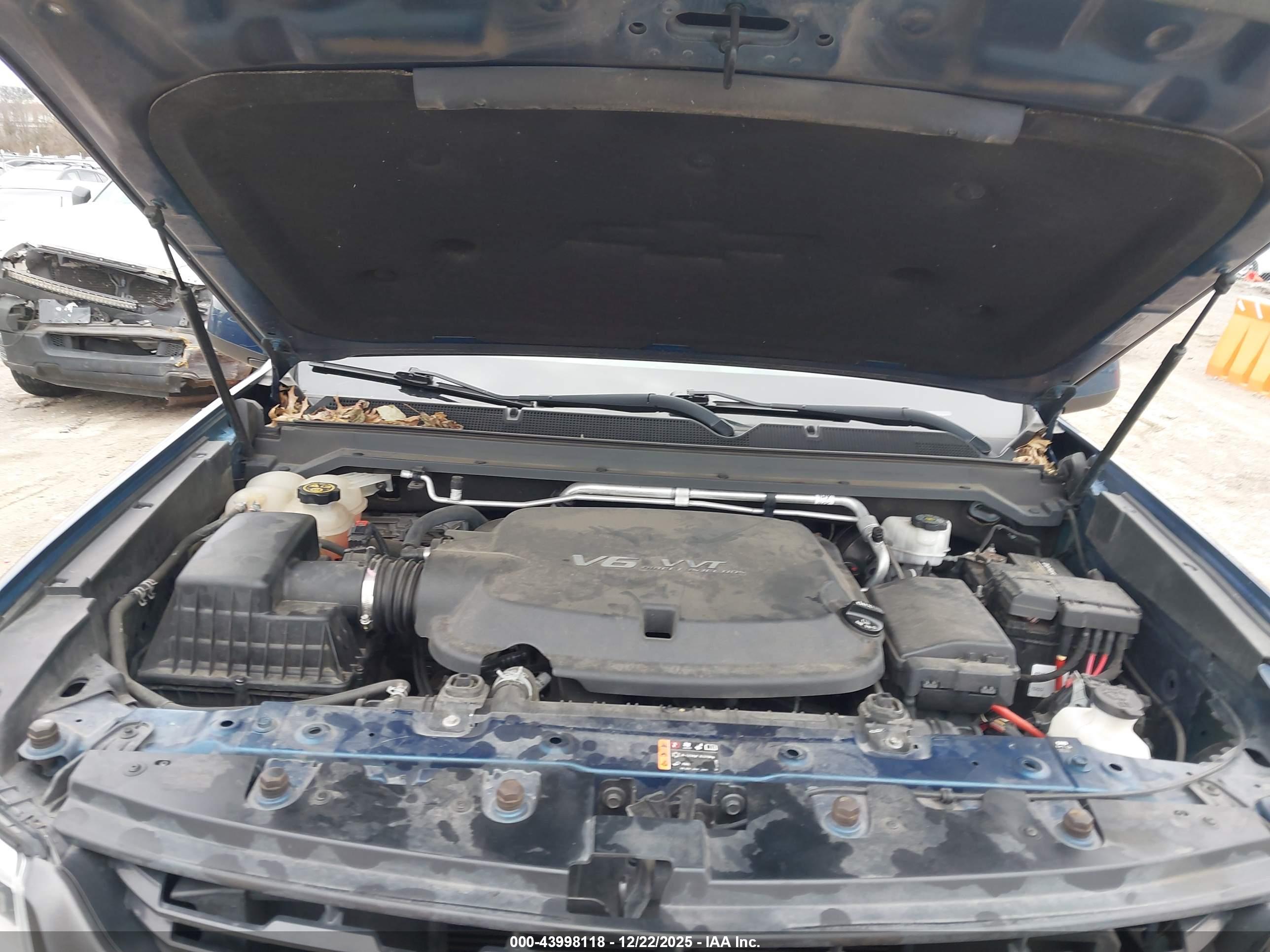 CHEVROLET COLORADO image 10