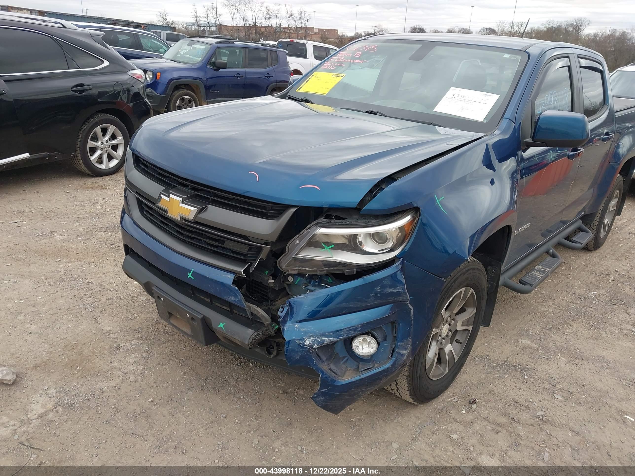 CHEVROLET COLORADO image 6