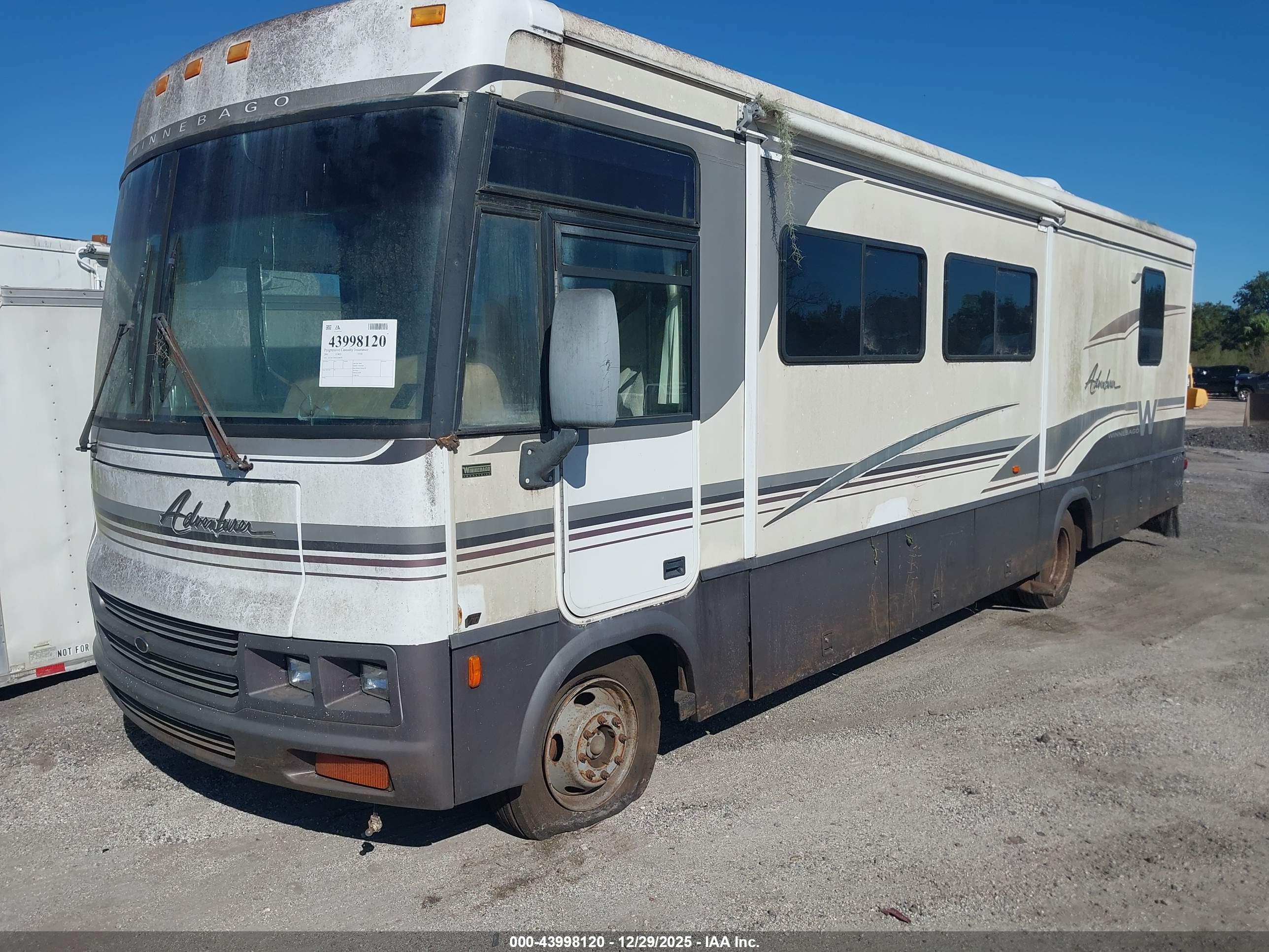 FORD F550 image 2